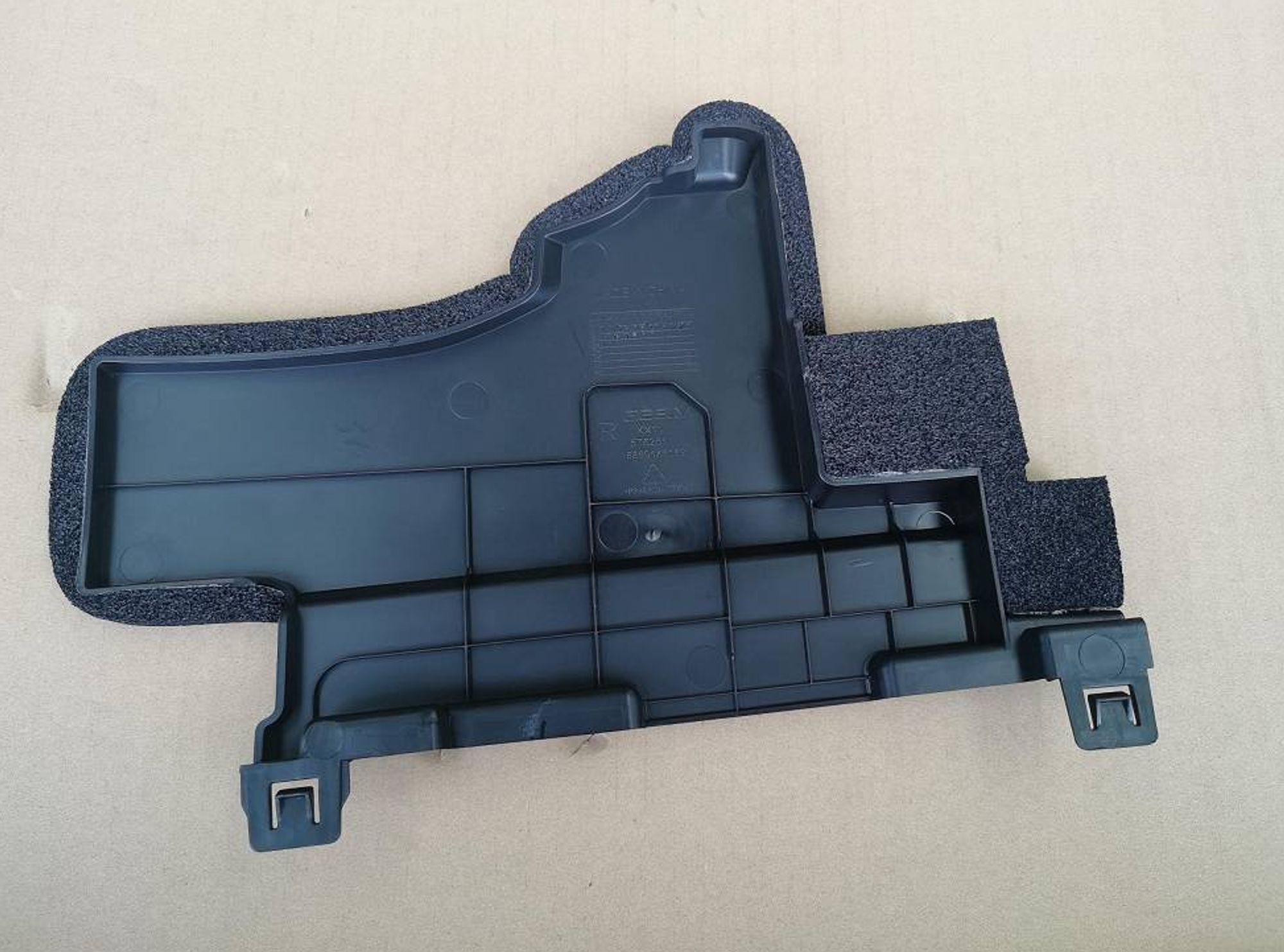 ДЕФЛЕКТОР РАДИАТОРА ПРАВЫЙ ВЕРХНИЙ /KX-11/, 1321 рублей, Сургут