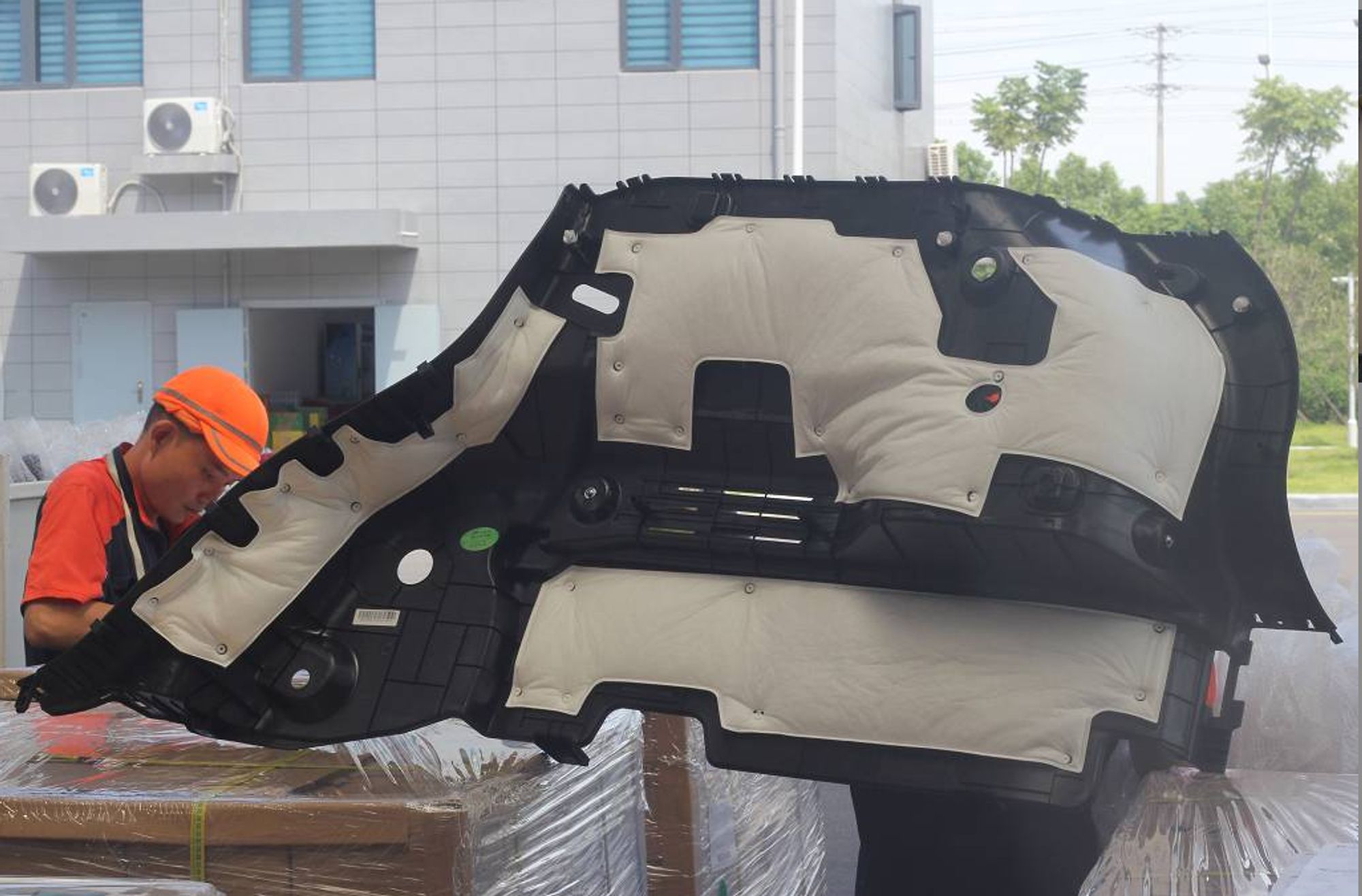 Панель багажника левая нижняя NL-3, 12703 рублей, Сургут