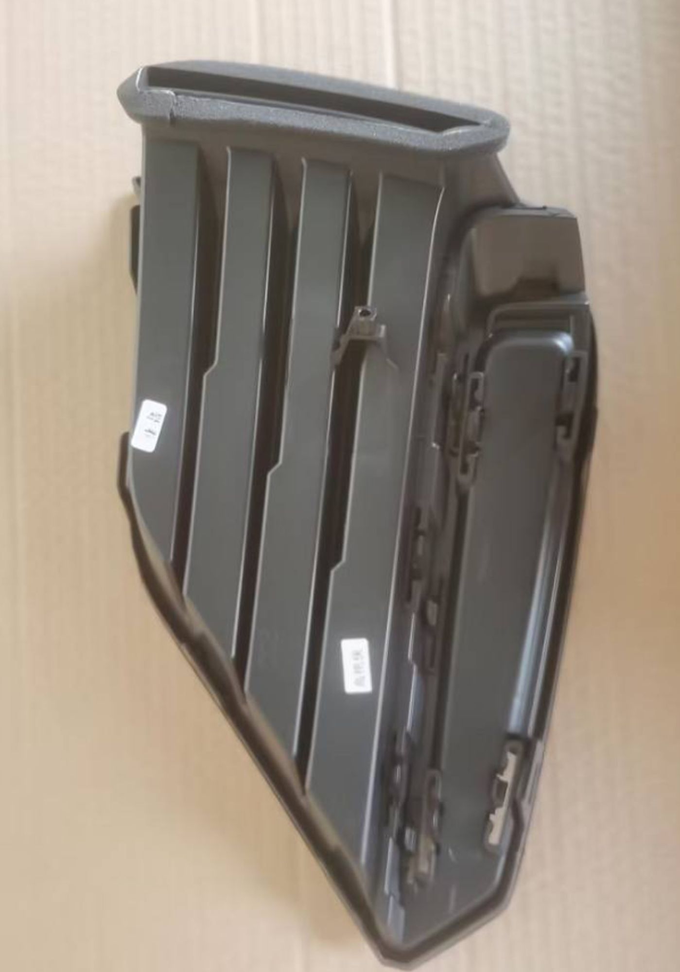 КРЫШКА ДЕКОРАТИВНАЯ ПЕРЕДНЕЙ ЛЕВОЙ ПРОТИВОТУМАННОЙ ФАРЫ /NL-3B/, 3823 рублей, Сургут