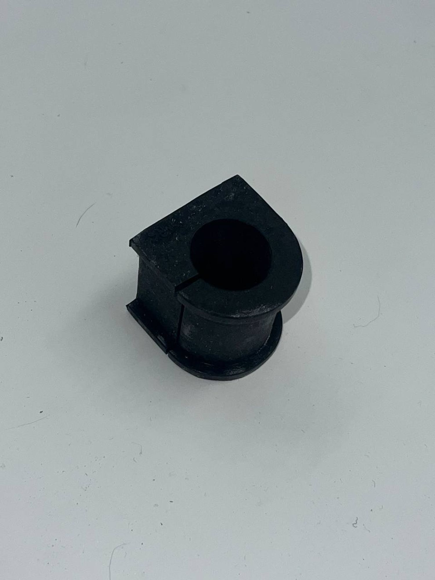 Втулка стабилизатора передняя Grand Vitara 2,0, 409 рублей, Сургут