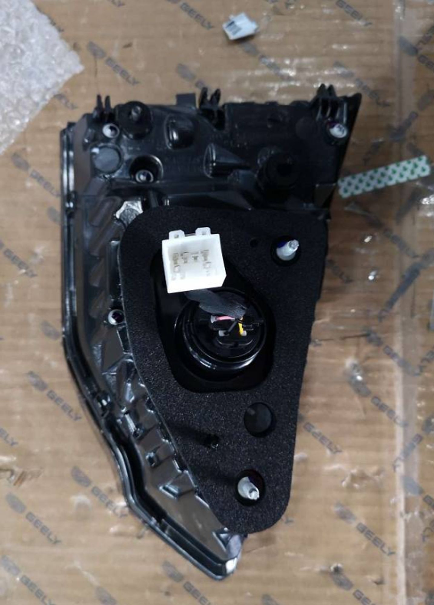 Задний правый фонарь внутренний NL3B, 33872 рублей, Сургут