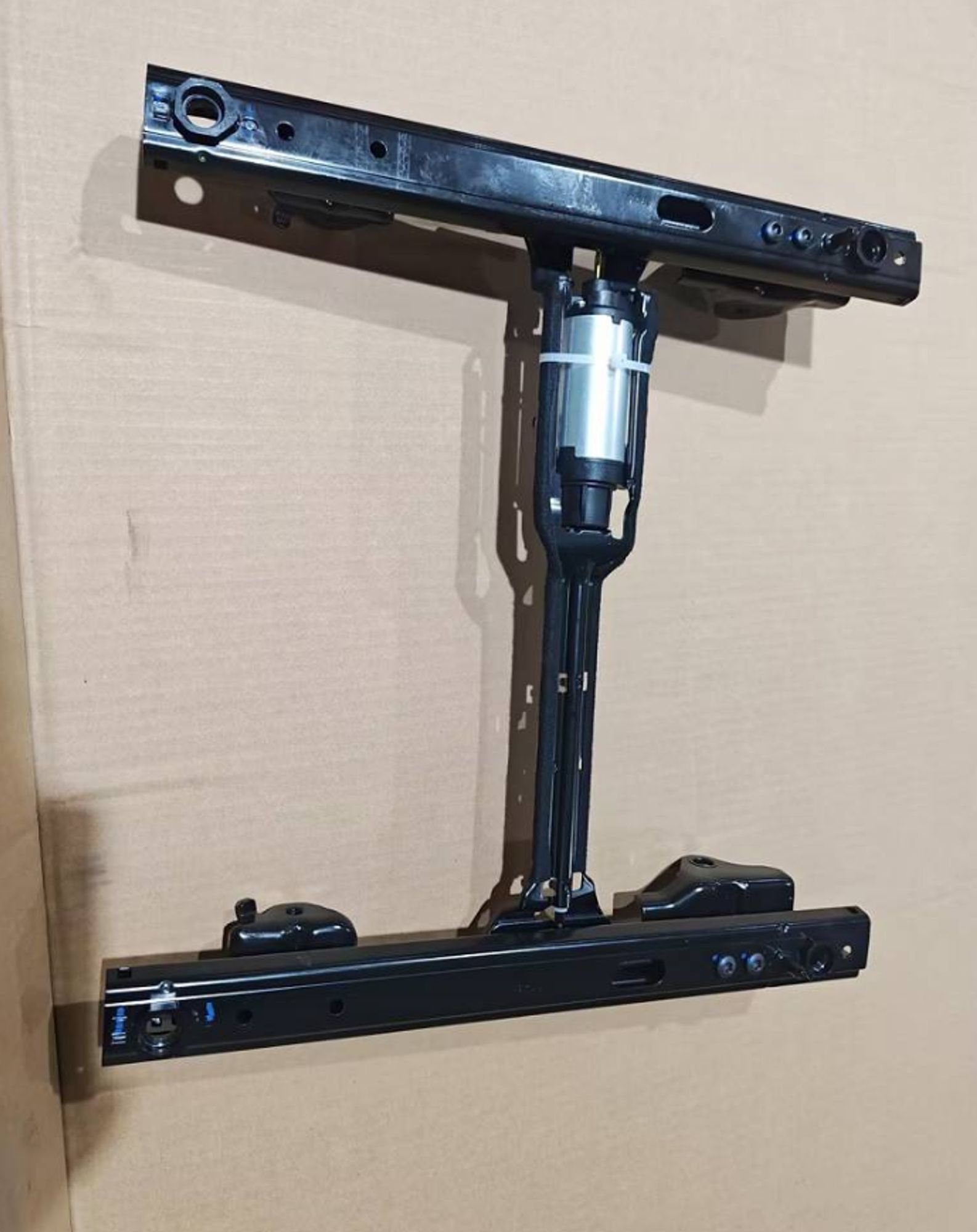 САЛАЗКИ КАРКАСА ПЕРЕДНЕГО ПРАВОГО СИДЕНЬЯ FY-11, 21505 рублей, Сургут