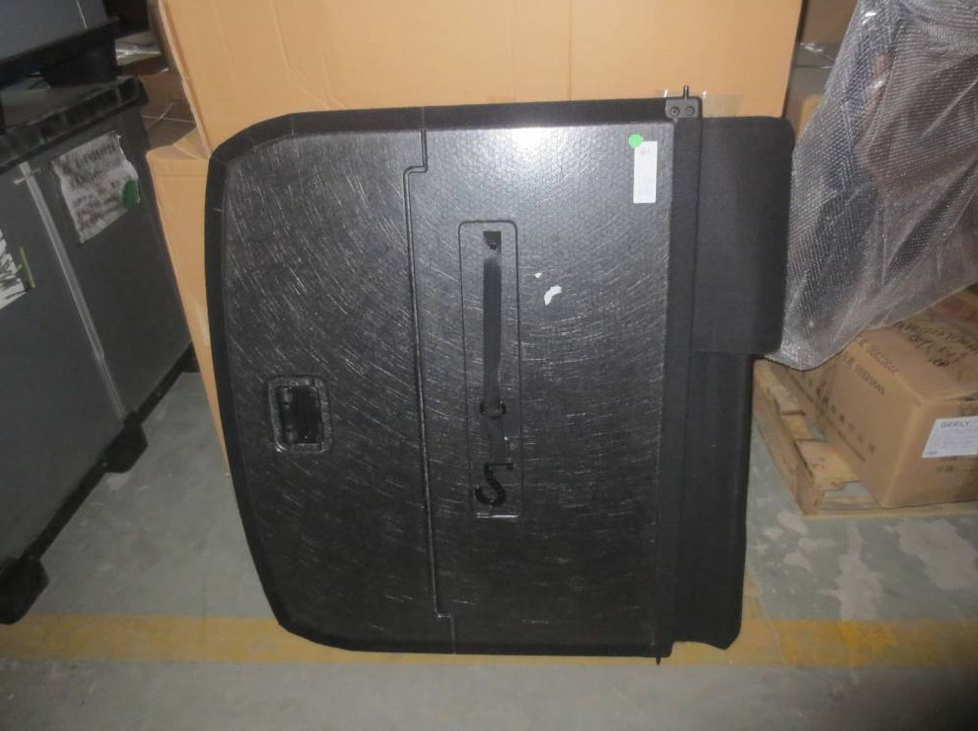 Панель багажника NL3, 34975 рублей, Сургут