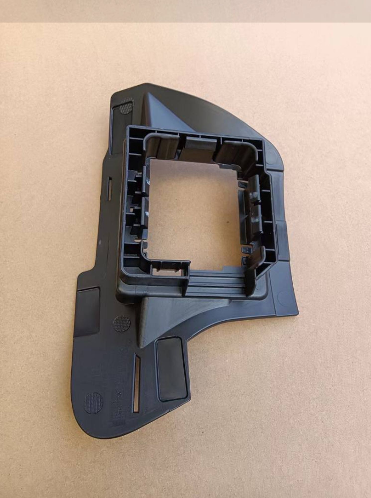 КРОНШТЕЙН ПАРКОВОЧНОГО РАДАРА ЗАДНИЙ ЛЕВЫЙ /KX-11/, 3035 рублей, Сургут