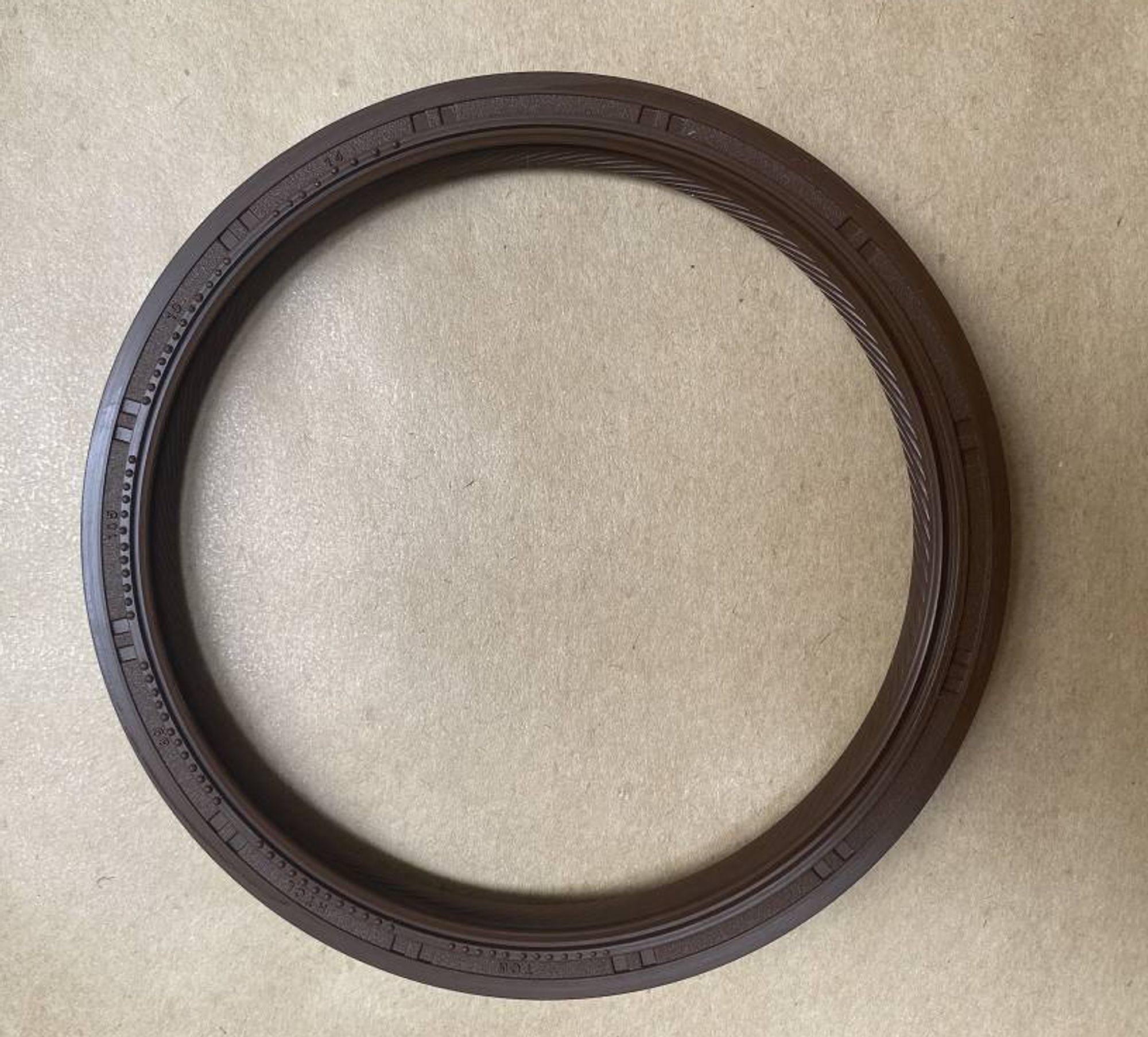 Сальник коленвала задний (FE-1-2/FE-3-4/NL-1/NL-3/NL-4), 207 рублей, Сургут