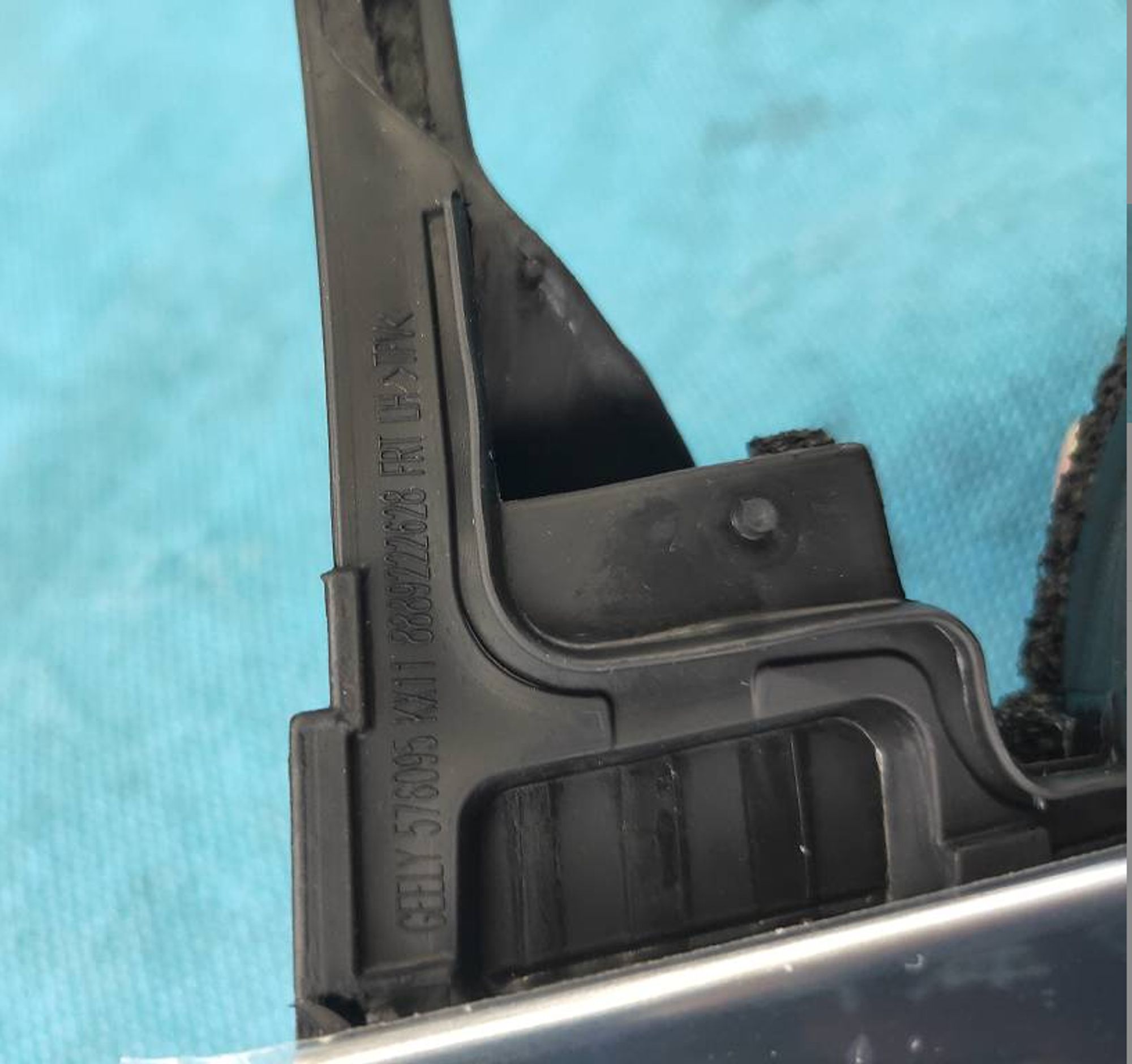 УПЛОТНИТЕЛЬ-РАМКА ДВЕРИ ПЕР ЛЕВ /KX-11/, 9460 рублей, Сургут