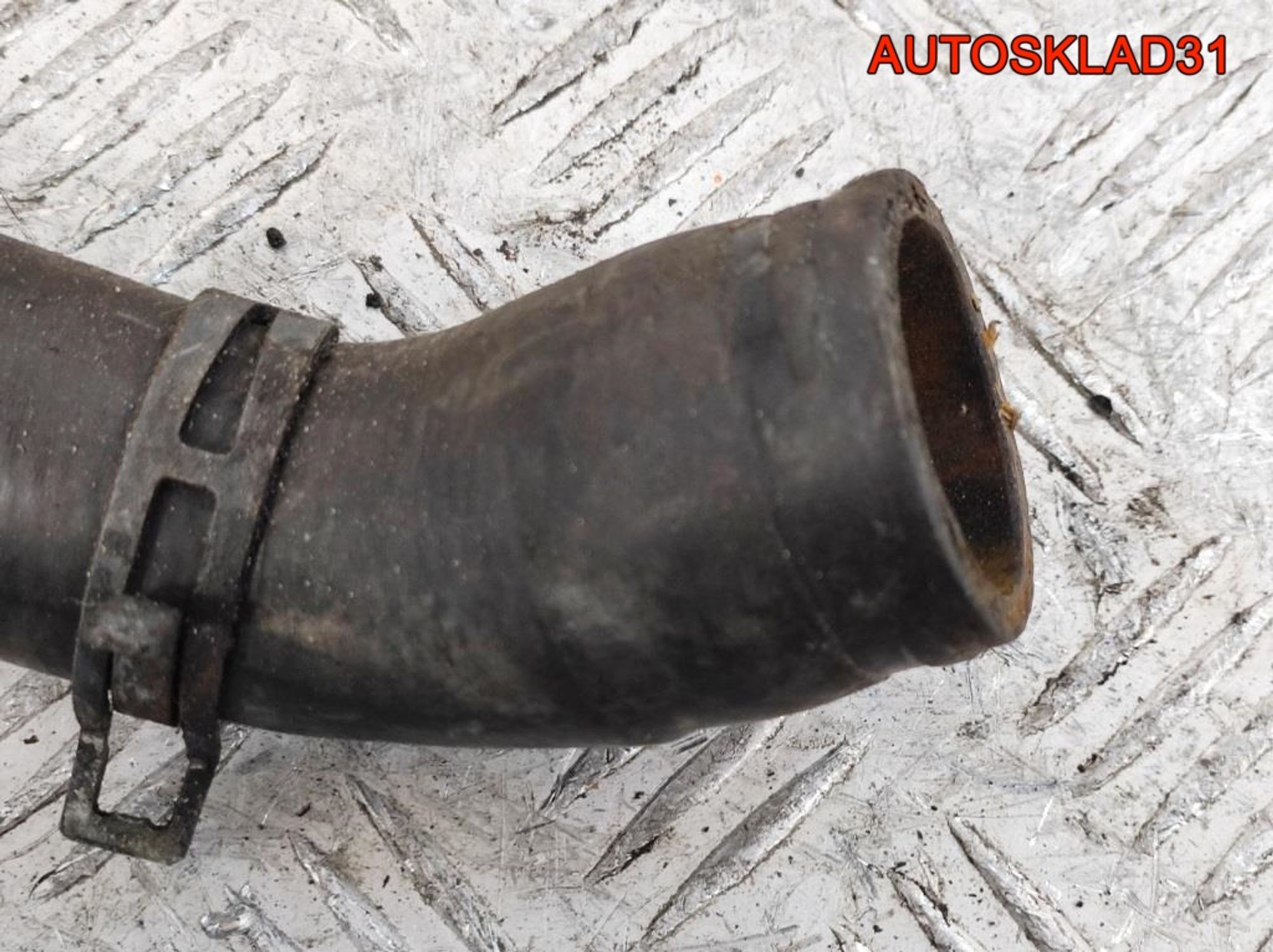 Патрубок радиатора Audi A6 C5 2,4 Бензин 4B0121101N, 1000 рублей, Дубовое