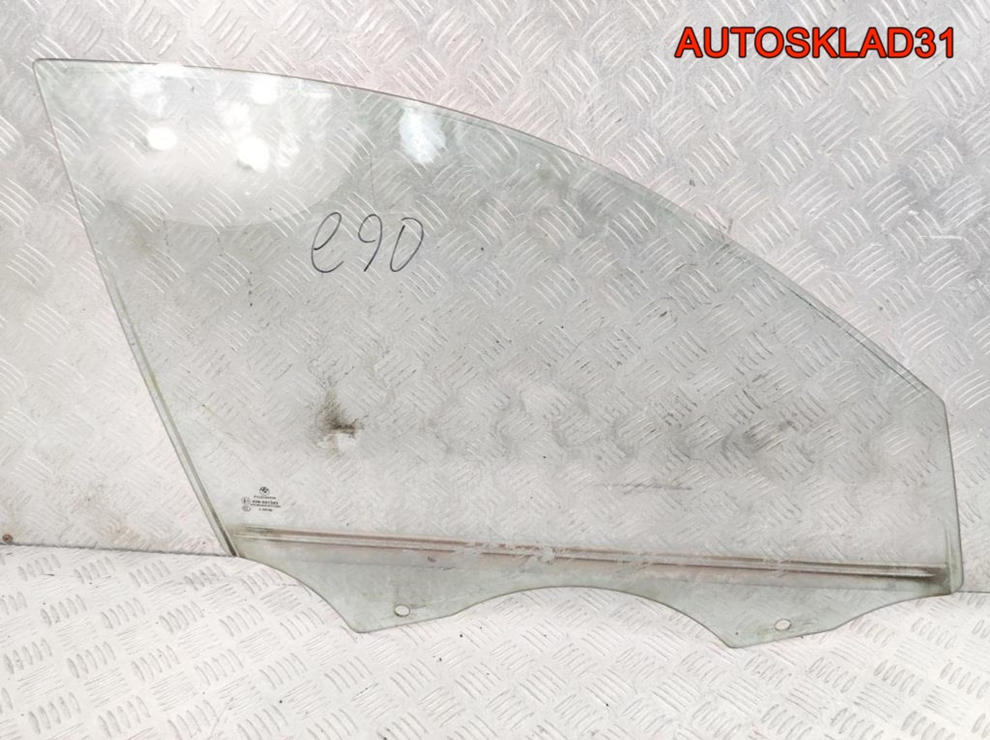 Стекло двери передней правой BMW E90 51337060264, 1700 рублей, Дубовое
