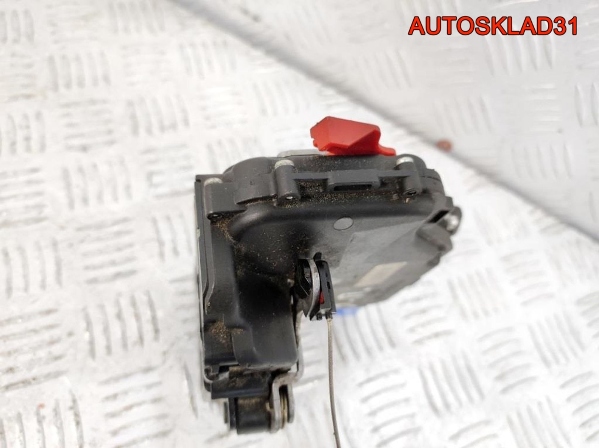 Замок двери передней правой VW Touran 3D1837016AC, 2800 рублей, Дубовое