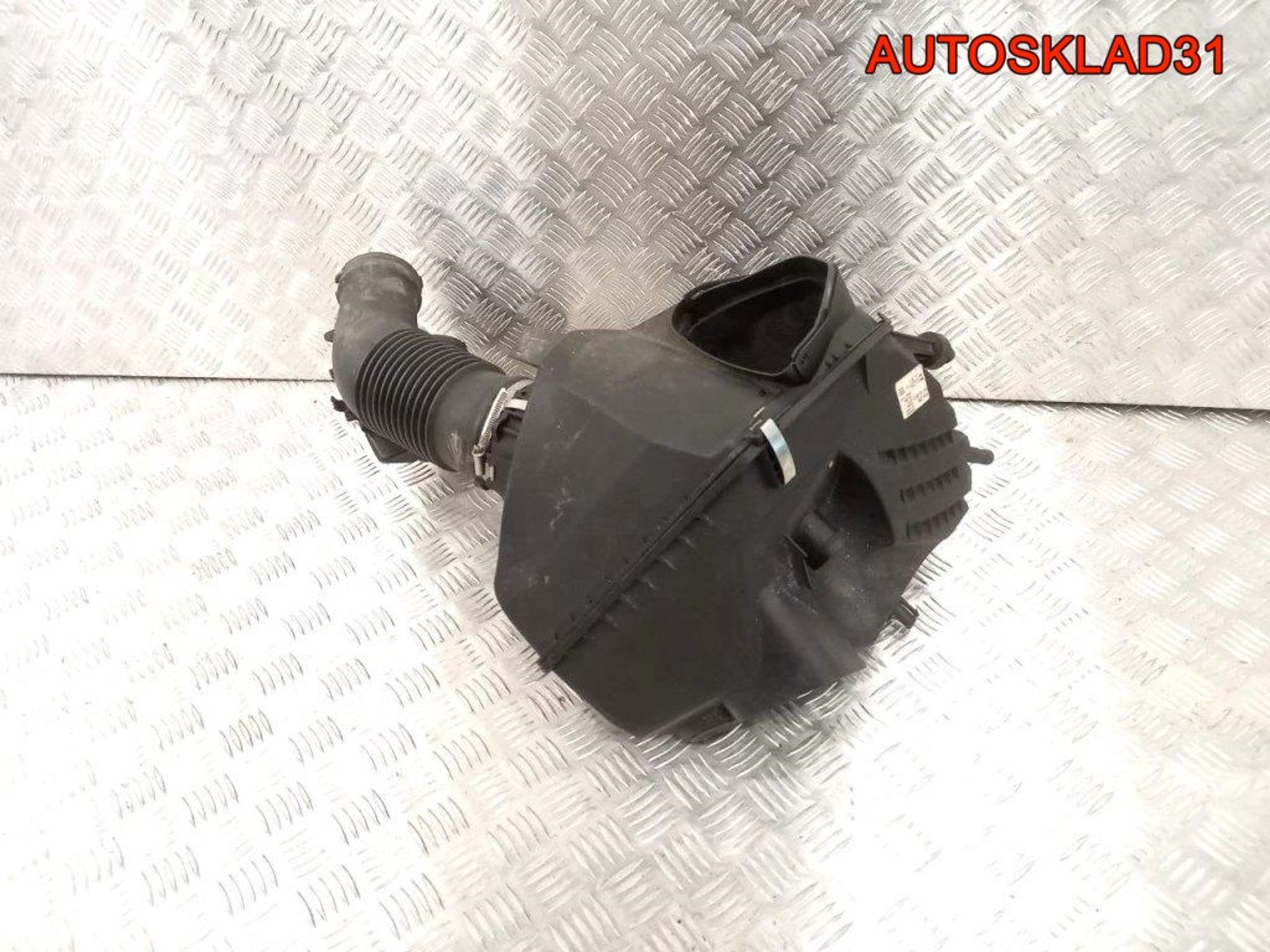 Корпус воздушного фильтра Audi A6 C6 4F0133835E, 2300 рублей, Дубовое