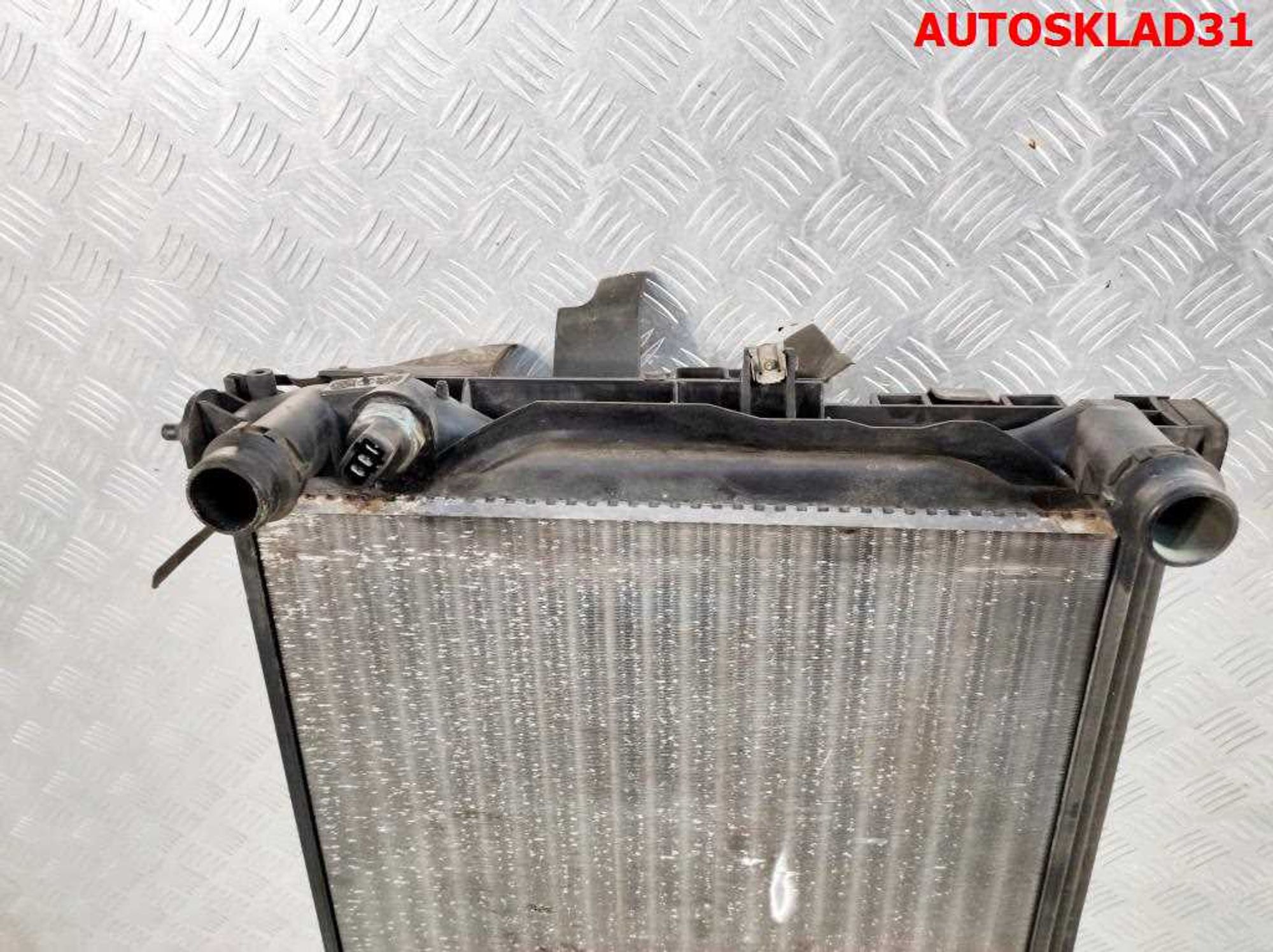Радиатор основной Audi A4 B5 1,6 Бензин 8D0121251Q, 3000 рублей, Дубовое