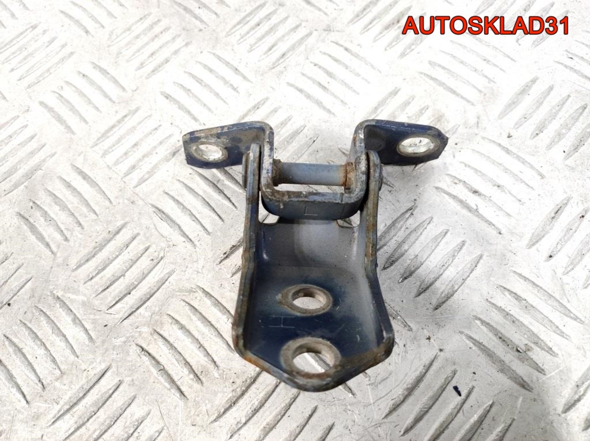 Петля двери передняя левая верхняя
Mazda 3 BK, 500 рублей, Дубовое