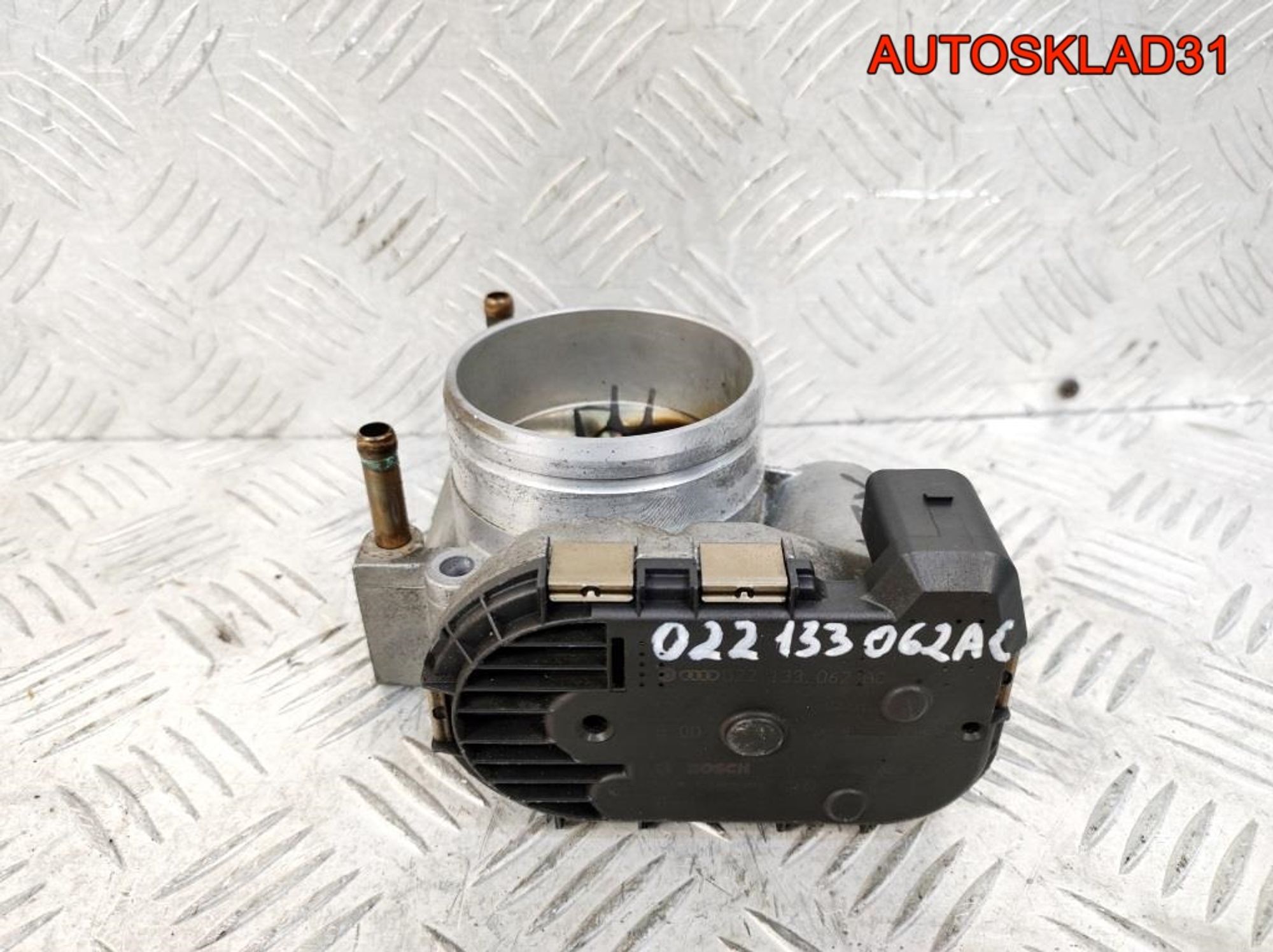 Заслонка дроссельная VW Passat B5 AZX 022133062AC, 3700 рублей, Дубовое