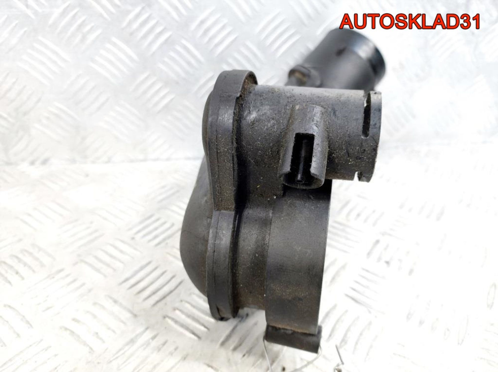 Воздуховод VW Passat B5 2,8 ACB 078133357K, 900 рублей, Дубовое