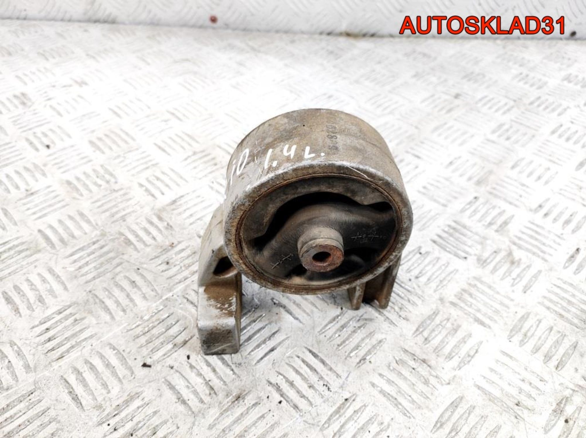 Опора двигателя задняя Kia Rio 2 1,4 G4EE Бензин 219351G000, 1500 рублей, Дубовое