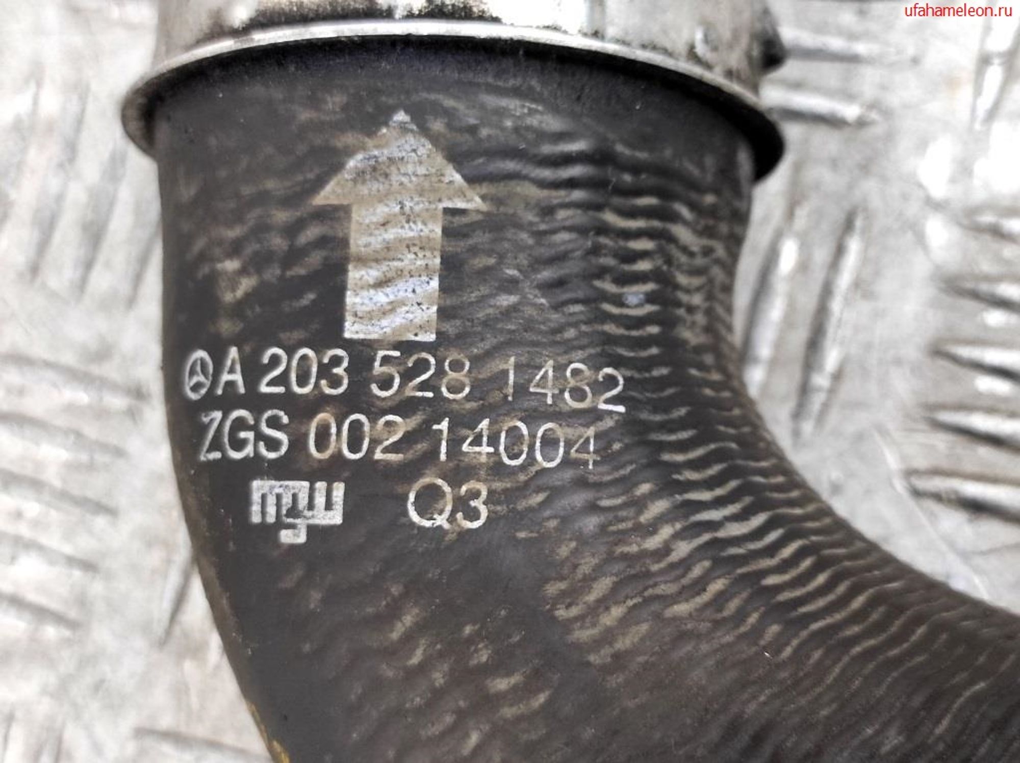 Патрубок интеркулера Mercedes Benz W203 2.2 Дизель A2035281482, 2000 рублей, Дубовое