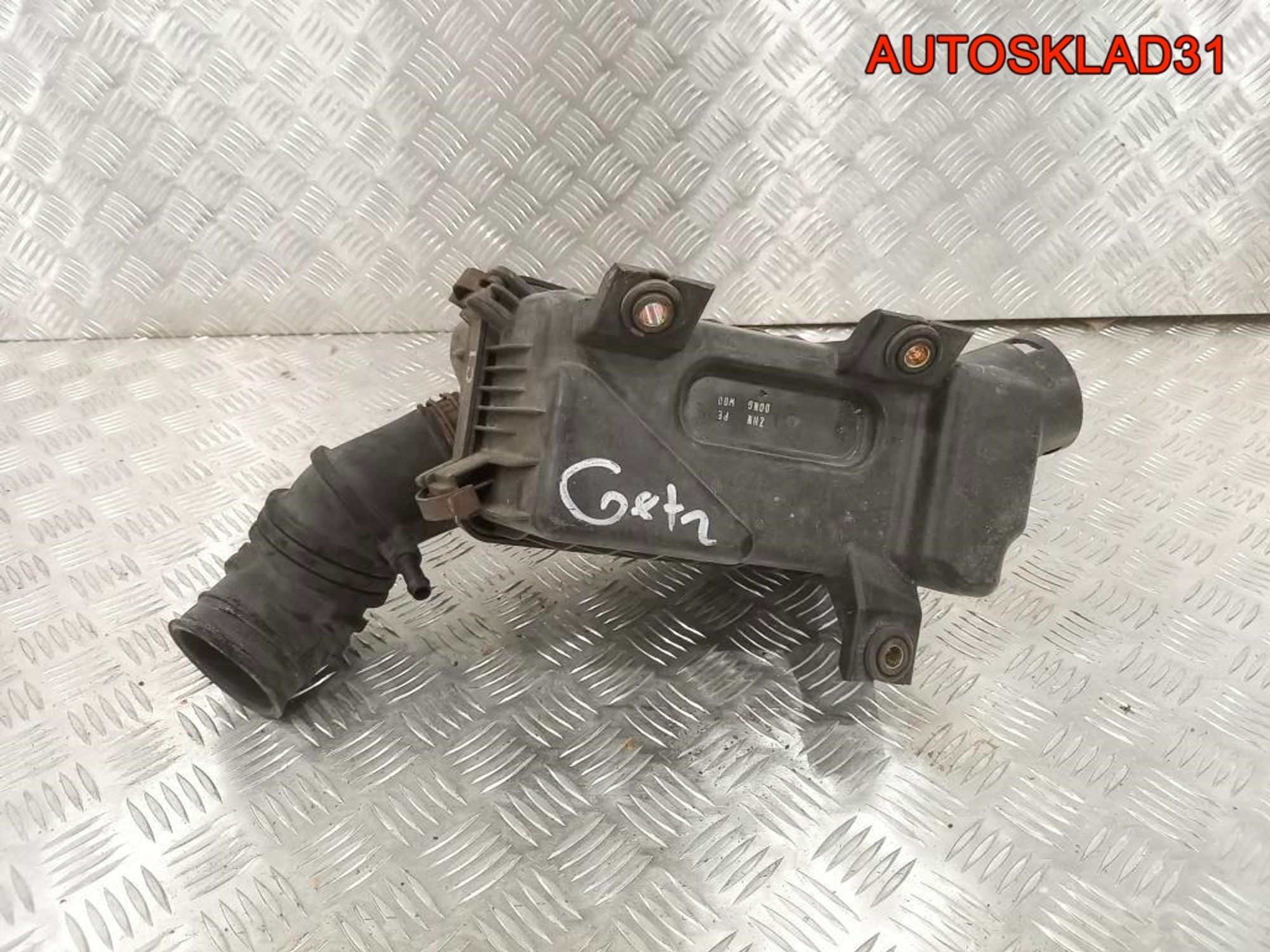 Корпус воздушного фильтра Hyundai Getz 281101C000, 1400 рублей, Дубовое