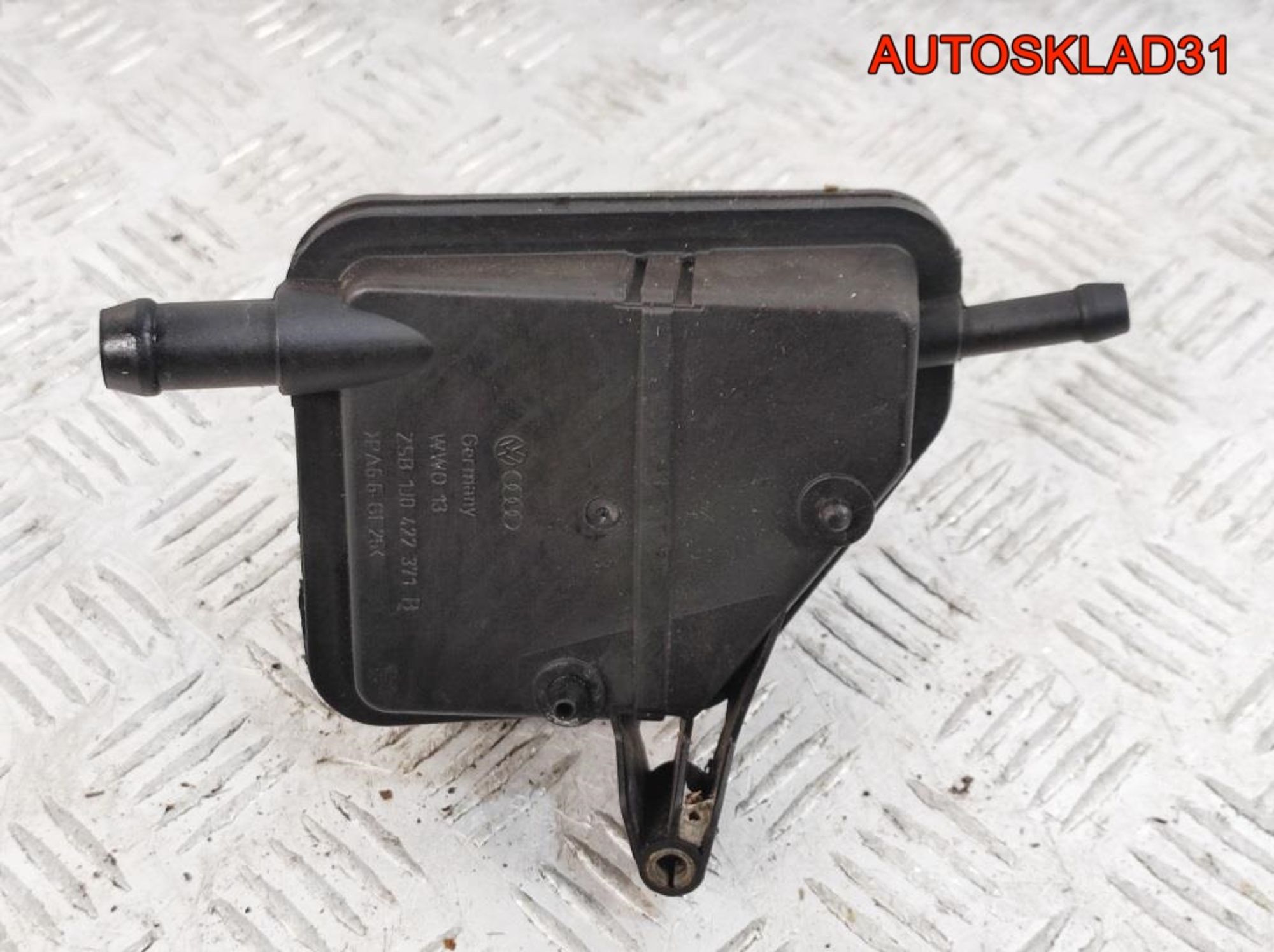 Бачок гидроусилителя Volkswagen Golf 4 1J0422371B, 600 рублей, Дубовое