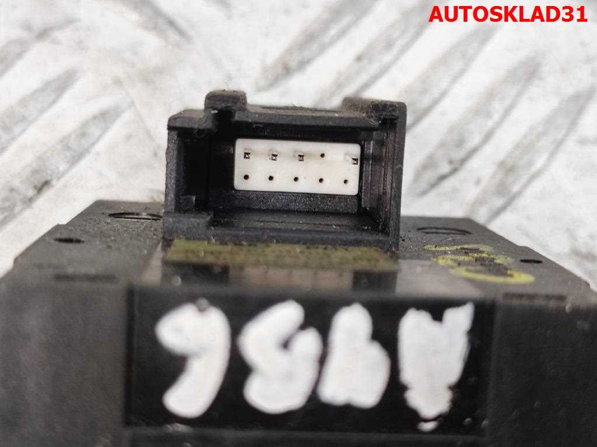 Блок управления стеклоподъемниками Audi A4 B6 8Z0959851C, 1600 рублей, Дубовое