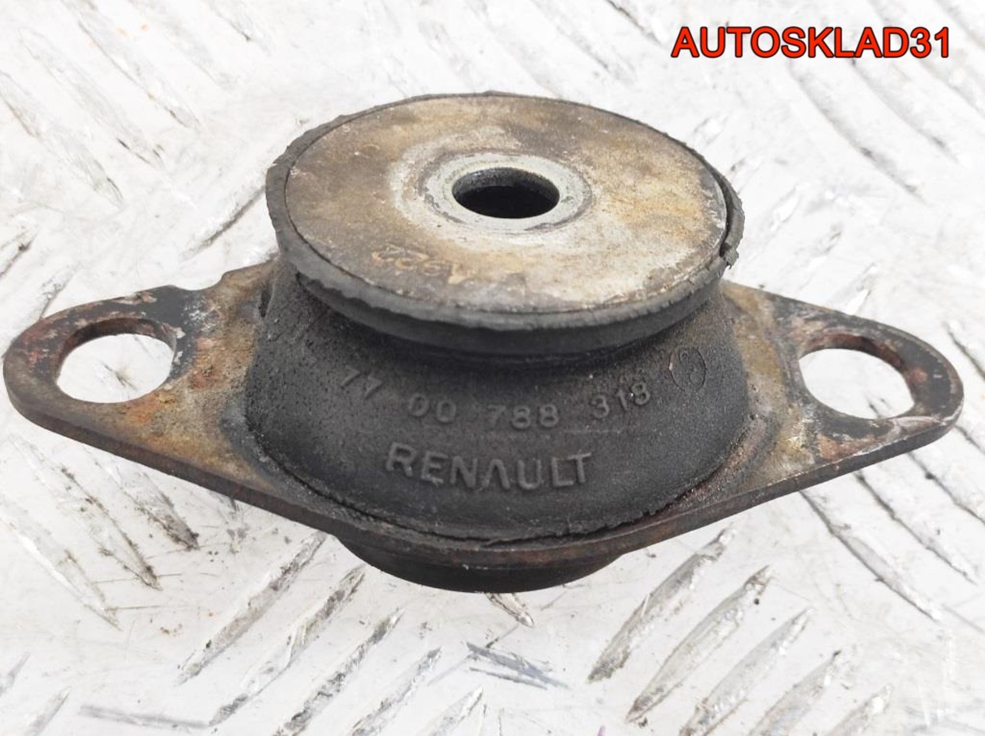 Опора МКПП левая Renault Megane 1 1,6 K4M 7700788318, 1000 рублей, Дубовое