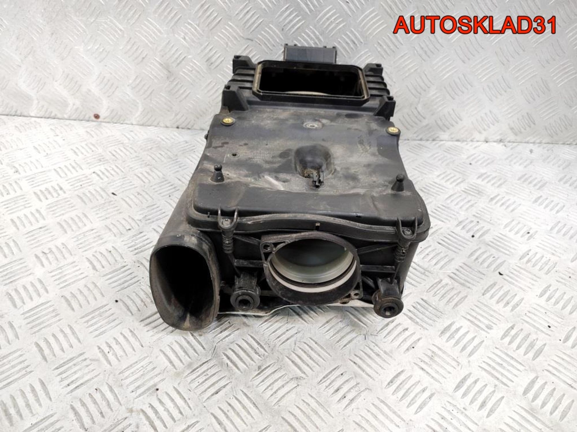 Корпус воздушного фильтра Mercedes X204 651.912, 2000 рублей, Дубовое