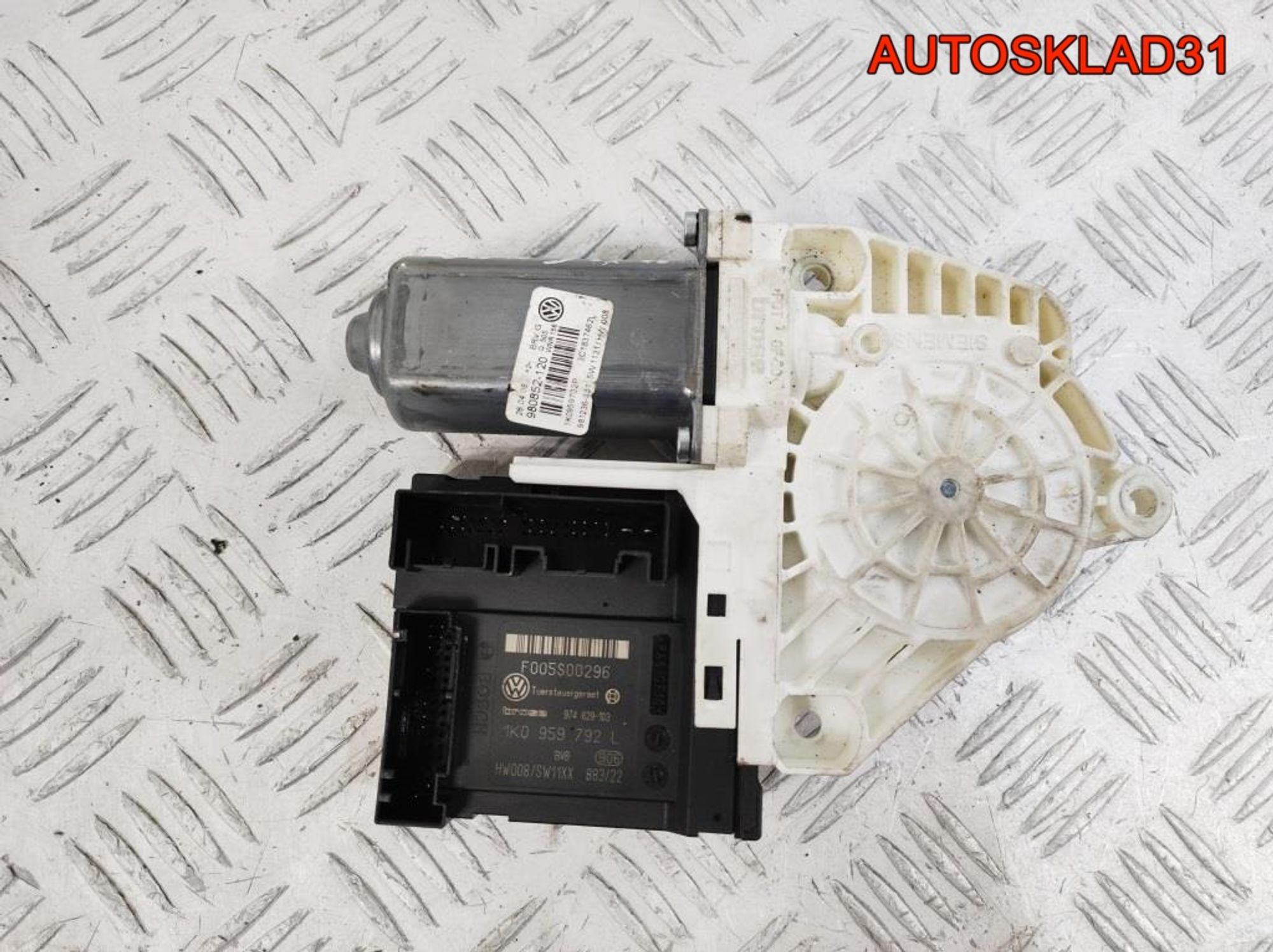 Мотор стеклоподъемника передний правый VW Passat B6 1K0959792L, 1000 рублей, Дубовое