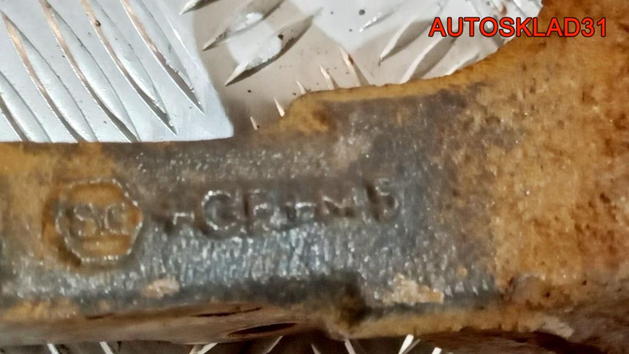 Кулак поворотный передний правый в сборе  Mitsubishi Carisma DA MR369680  Mitsubishi Carisma DA MR369680, 3500 рублей, Дубовое