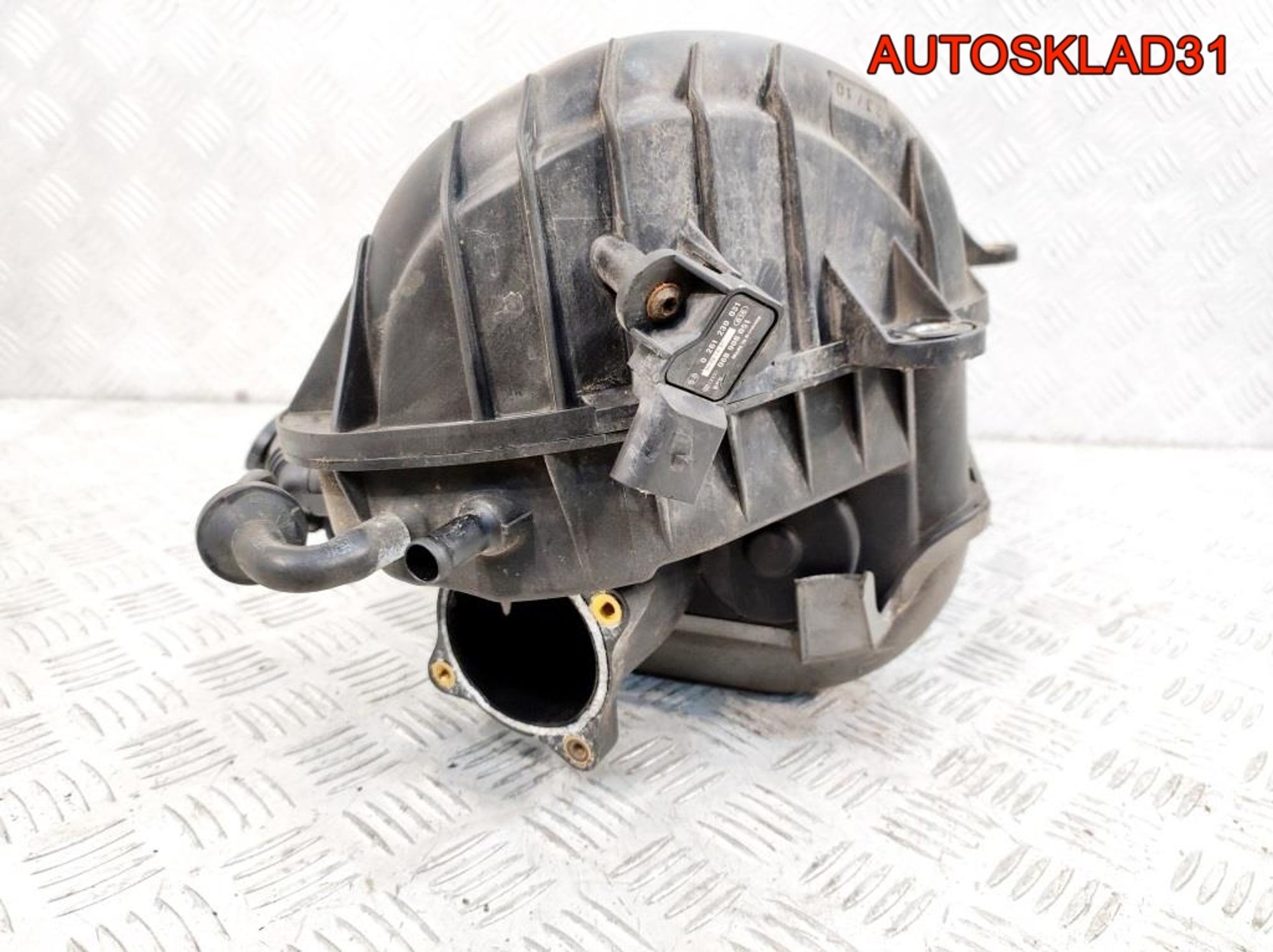Коллектор впускной Audi A3 8P 2.0 AXW Бензин 06F133210D, 2500 рублей, Дубовое