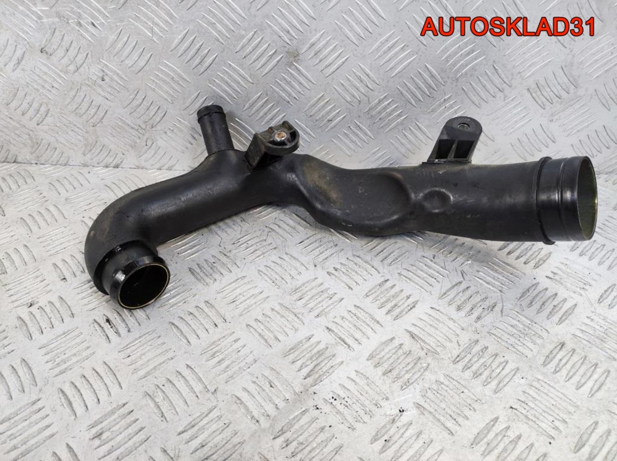 Патрубок интеркулера VW Polo 1,4 AMF 6Q0129654BD, 2900 рублей, Дубовое