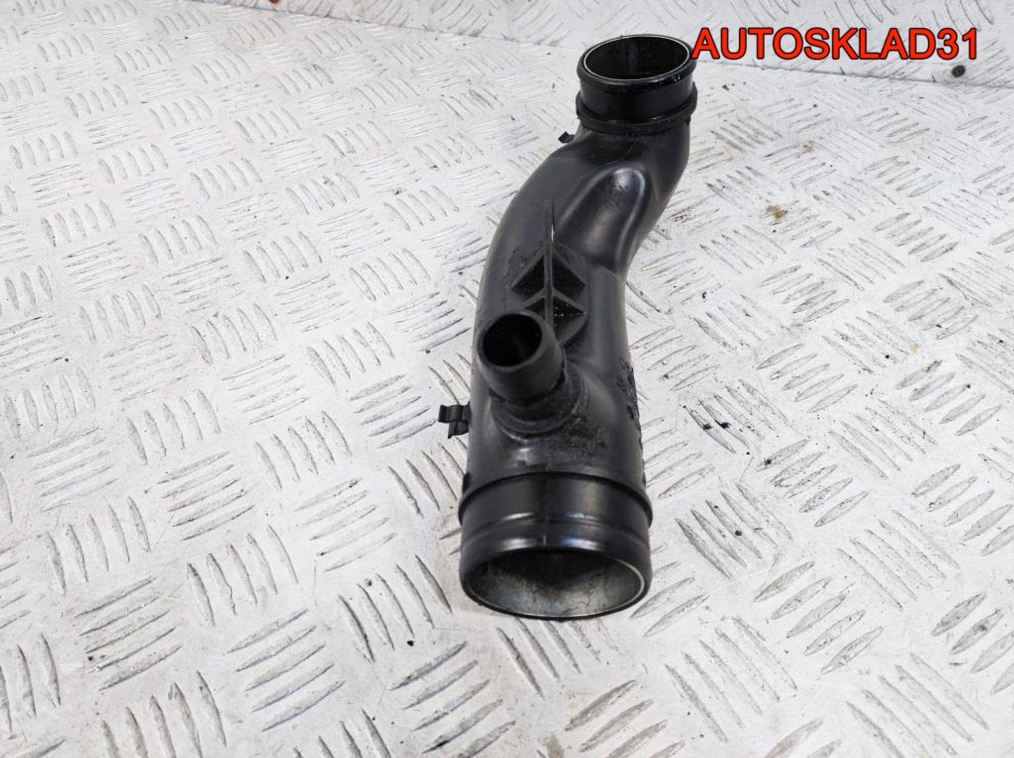 Патрубок интеркулера Volkswagen Sharan 7M3129654K, 2500 рублей, Дубовое