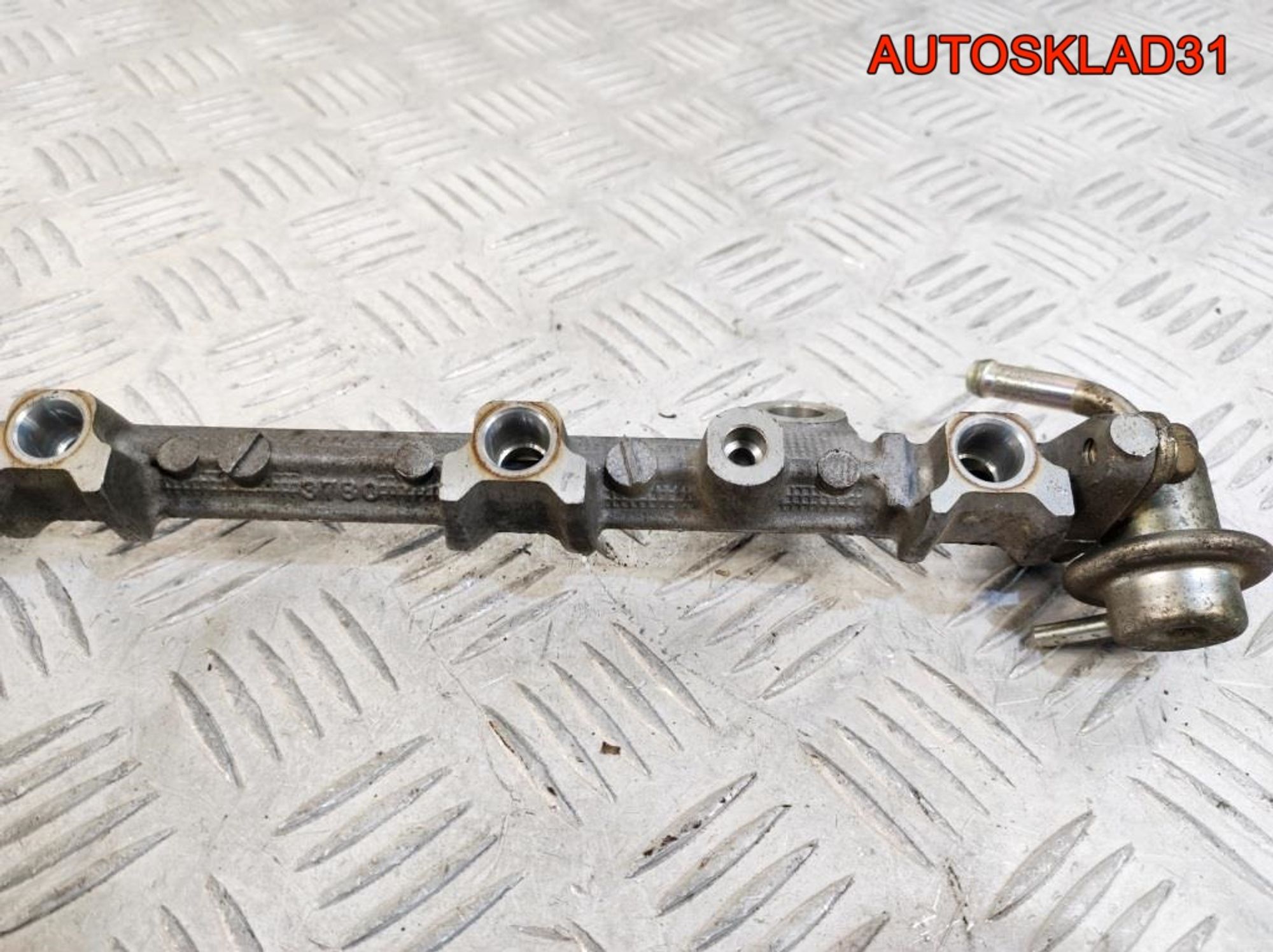 Рейка топливная Mitsubishi Carisma DA 1,6 4G92, 900 рублей, Дубовое