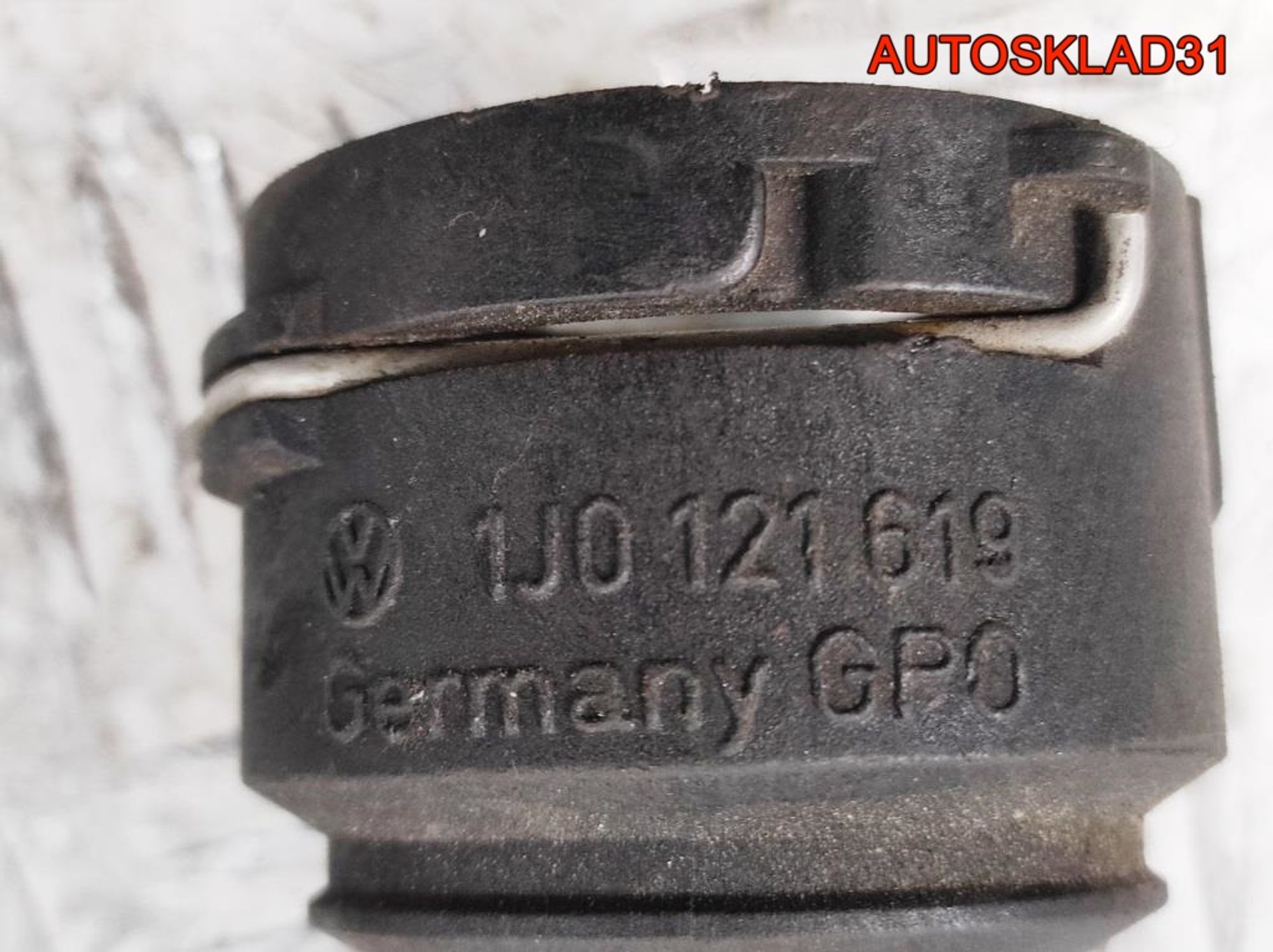 Патрубок радиатора VW Golf 4 1,4 Бензин 1J0121049, 2000 рублей, Дубовое