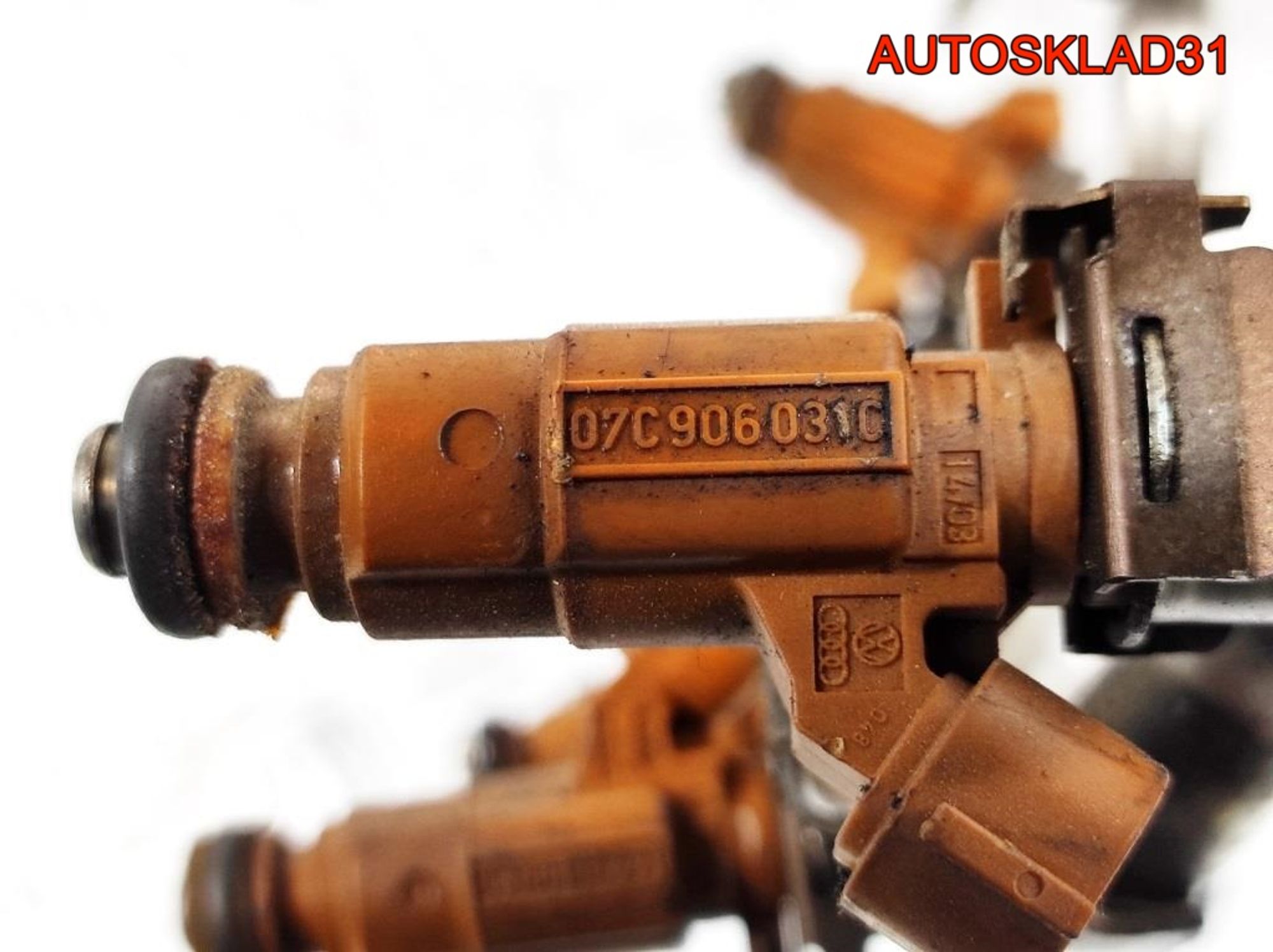 Форсунка топливная Audi A8 D3 6.0 BHT Бензин 07C906031C, 800 рублей, Дубовое