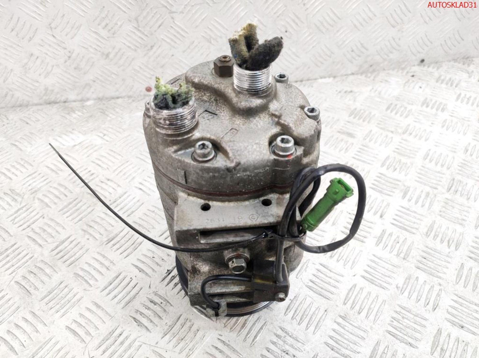 Компрессор кондиционера VW Passat B5 1,8 ADR 8D0260805MX, 7200 рублей, Дубовое