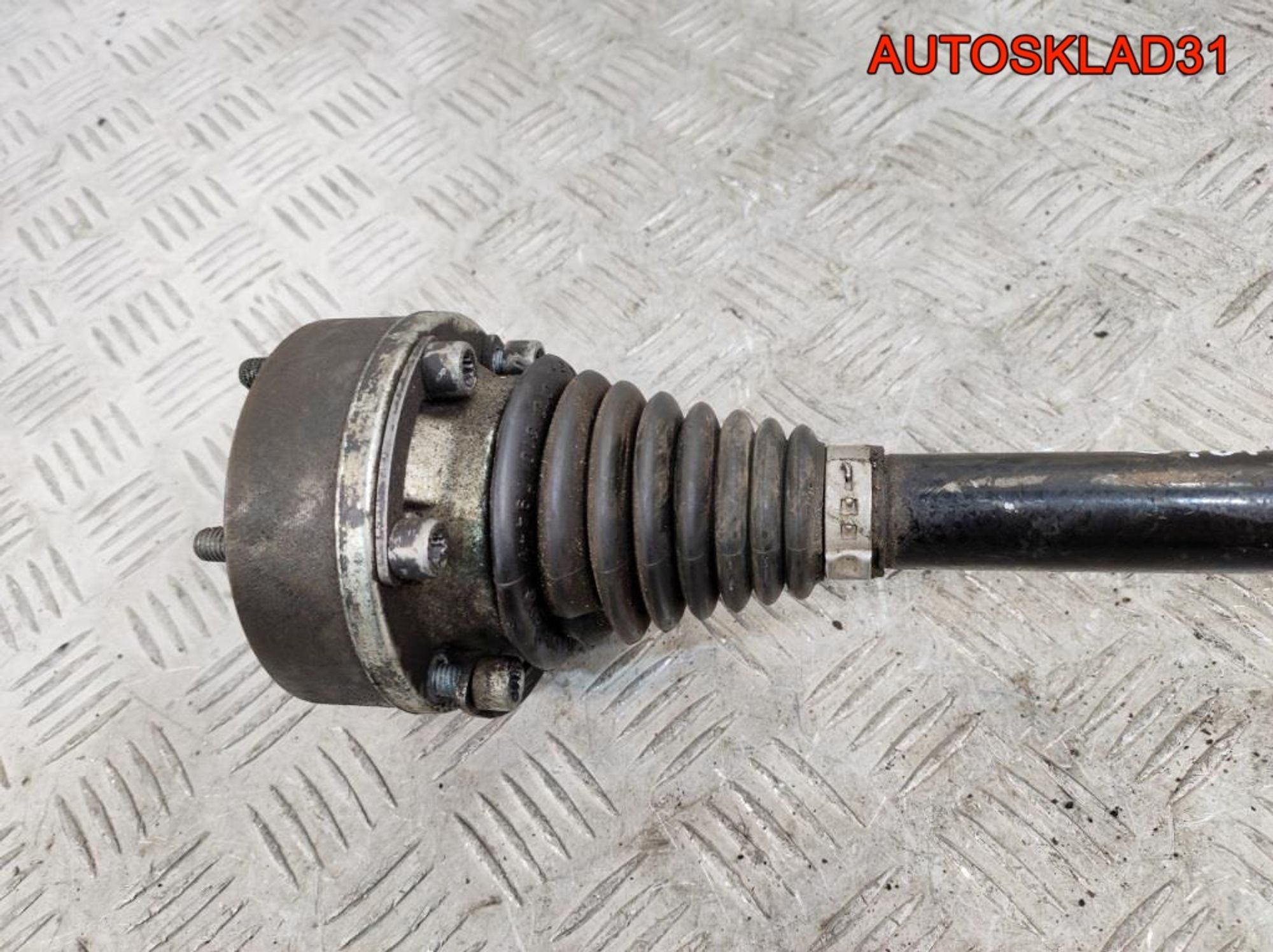 Полуось передняя левая Skoda Rapid 6R0407761B, 3200 рублей, Дубовое