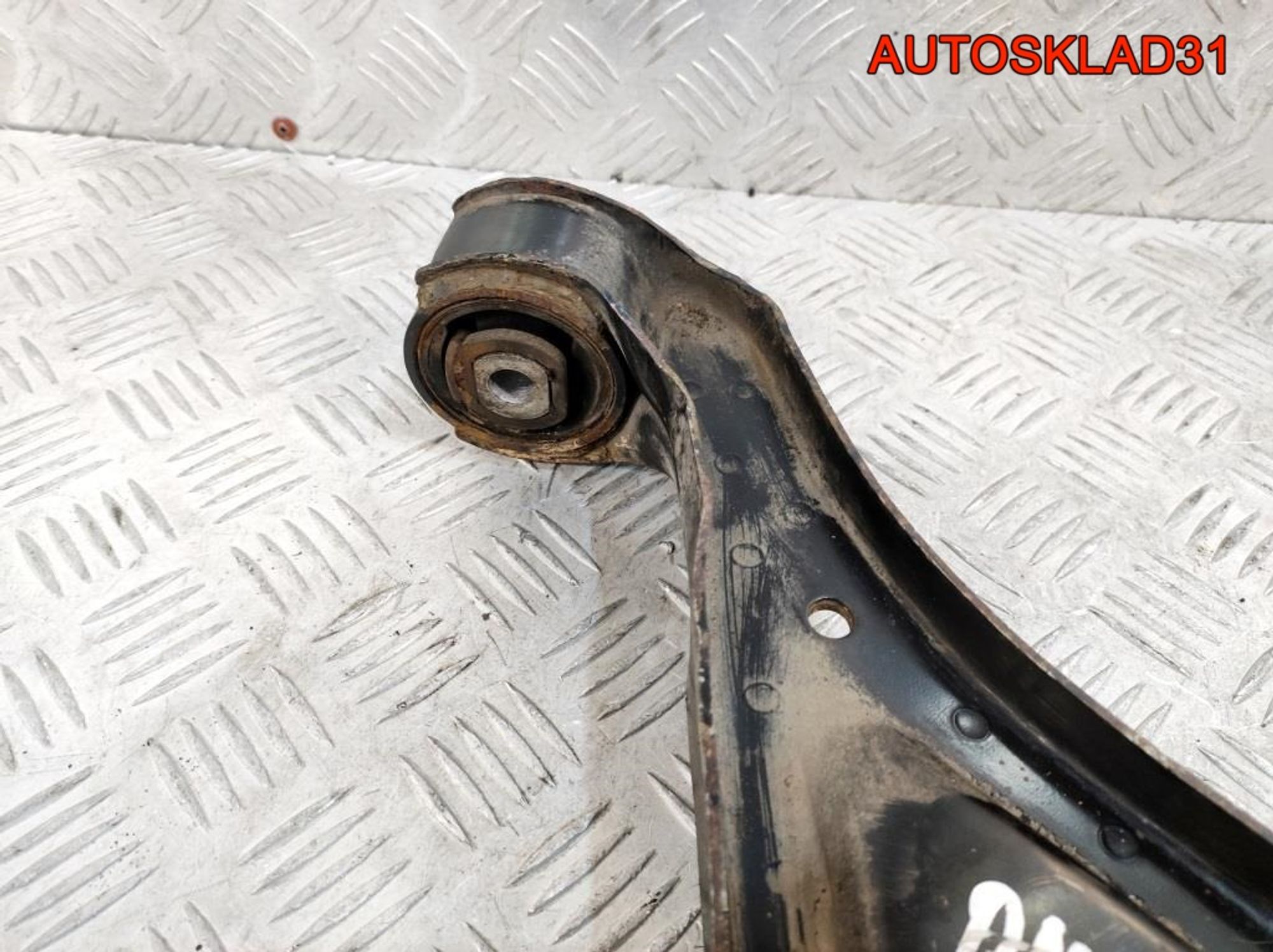 Рычаг передний правый нижний Opel Omega B 90576789, 3200 рублей, Дубовое