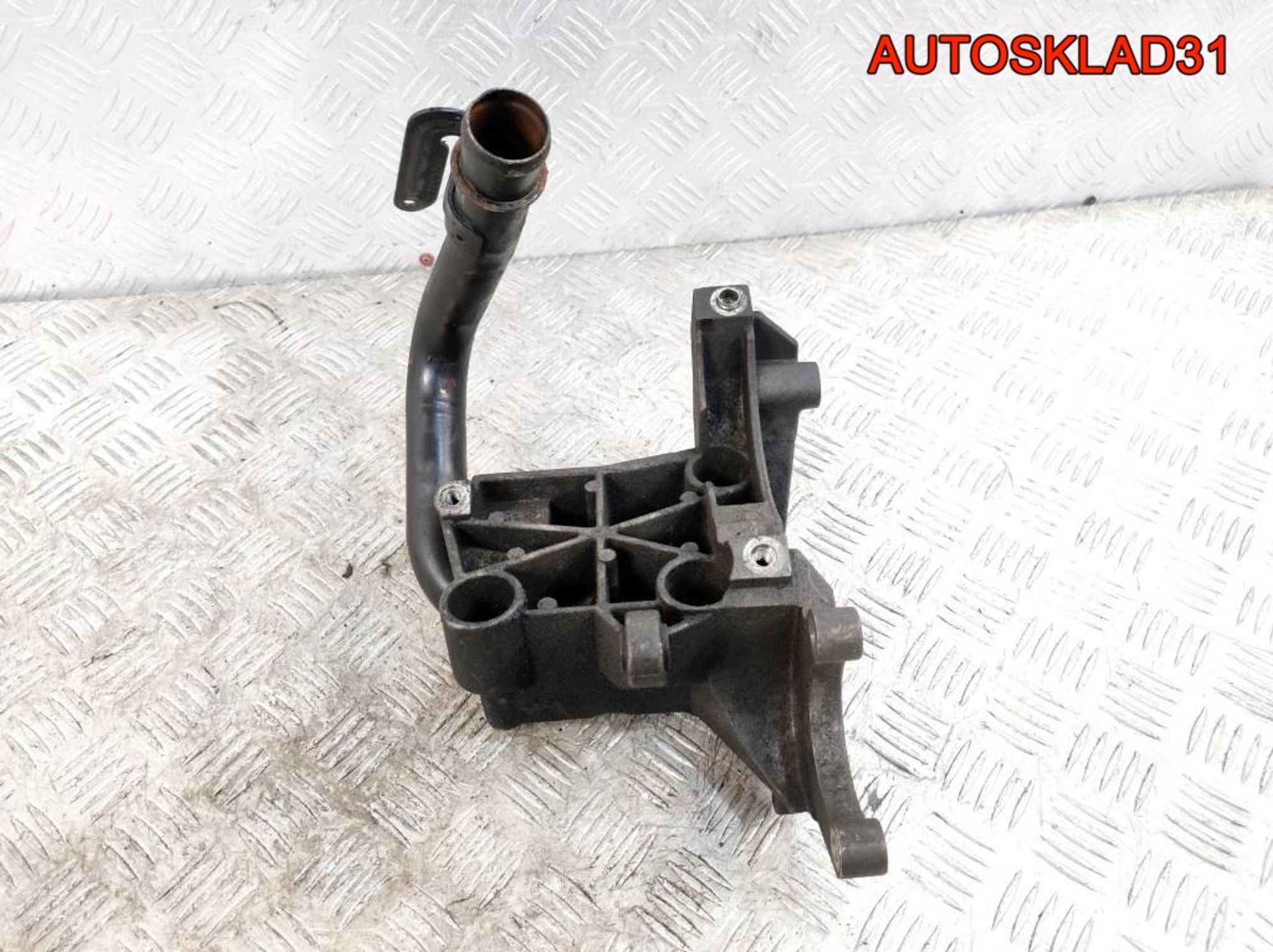 Кронштейн ГУР Audi A4 B7 3.0 ASB 059145169AA, 1000 рублей, Дубовое