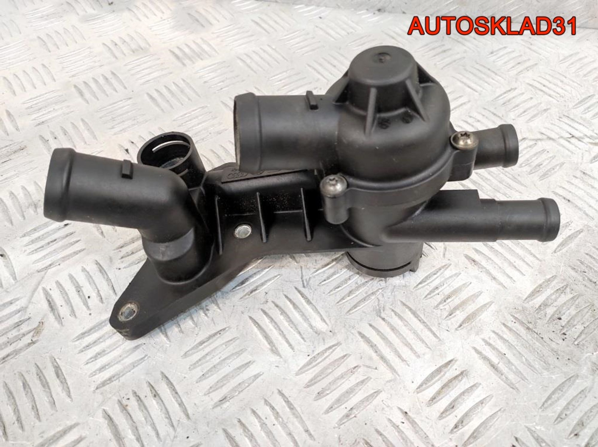 Корпус термостата Skoda Fabia 1,4 Бензин 03C121111B, 900 рублей, Дубовое