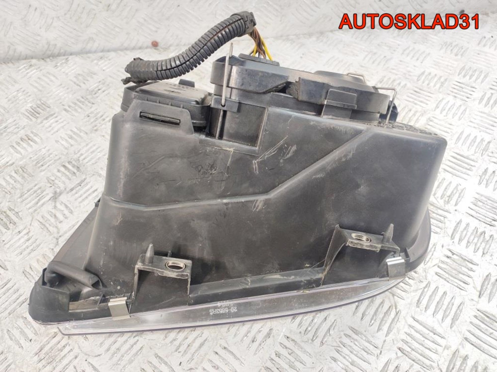 Фара правая Taiwan Volkswagen Bora 205653B, 6500 рублей, Дубовое