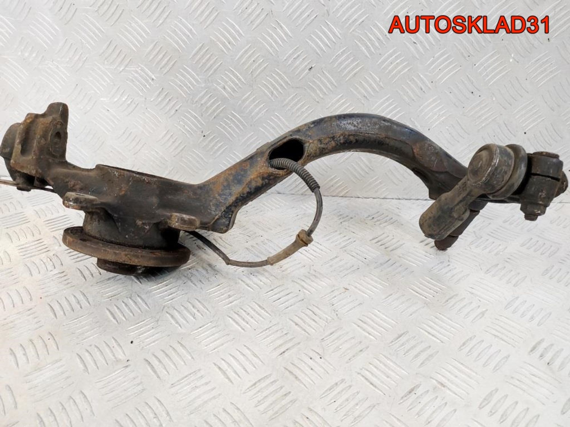 Кулак передний правый VW Passat B5 8D0407258S, 1200 рублей, Дубовое