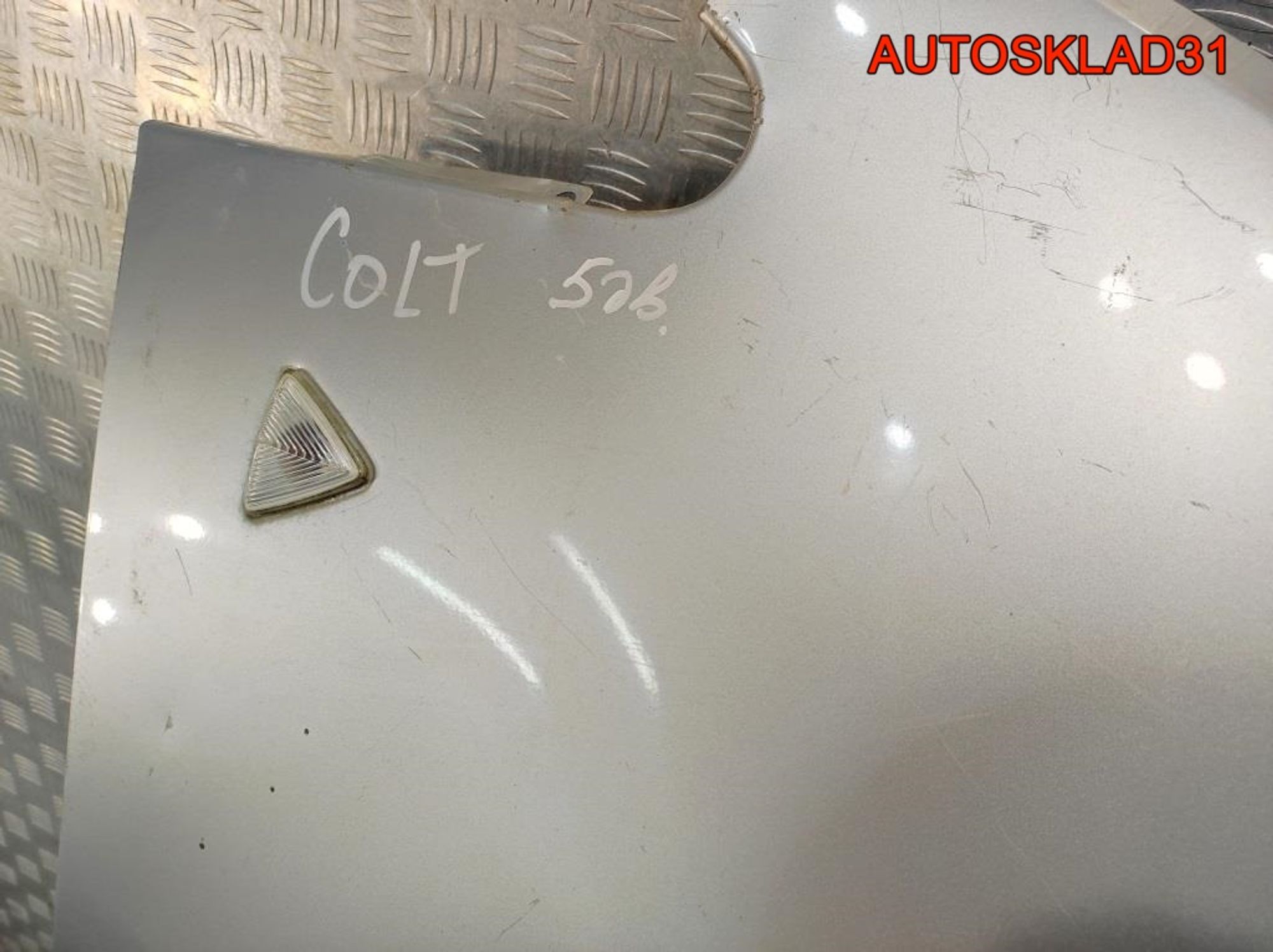 Крыло переднее правое пять дверей Mitsubishi Colt Z3 5220D126, 10800 рублей, Дубовое