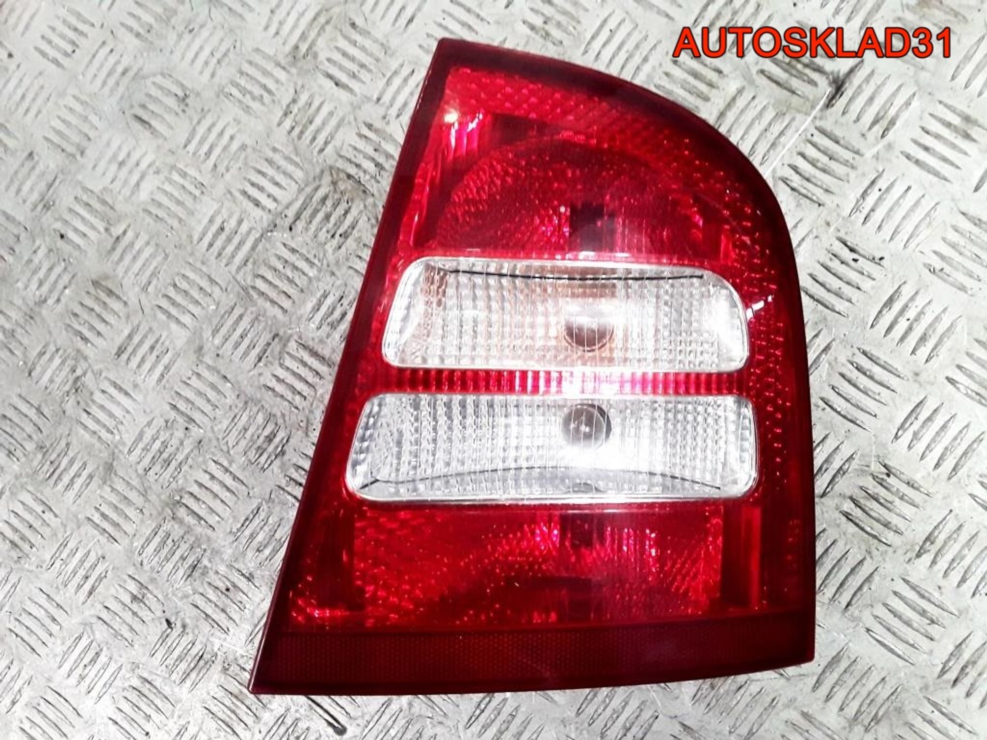 Фонарь задний правый Skoda Octavia A4 1U6945112, 2900 рублей, Дубовое