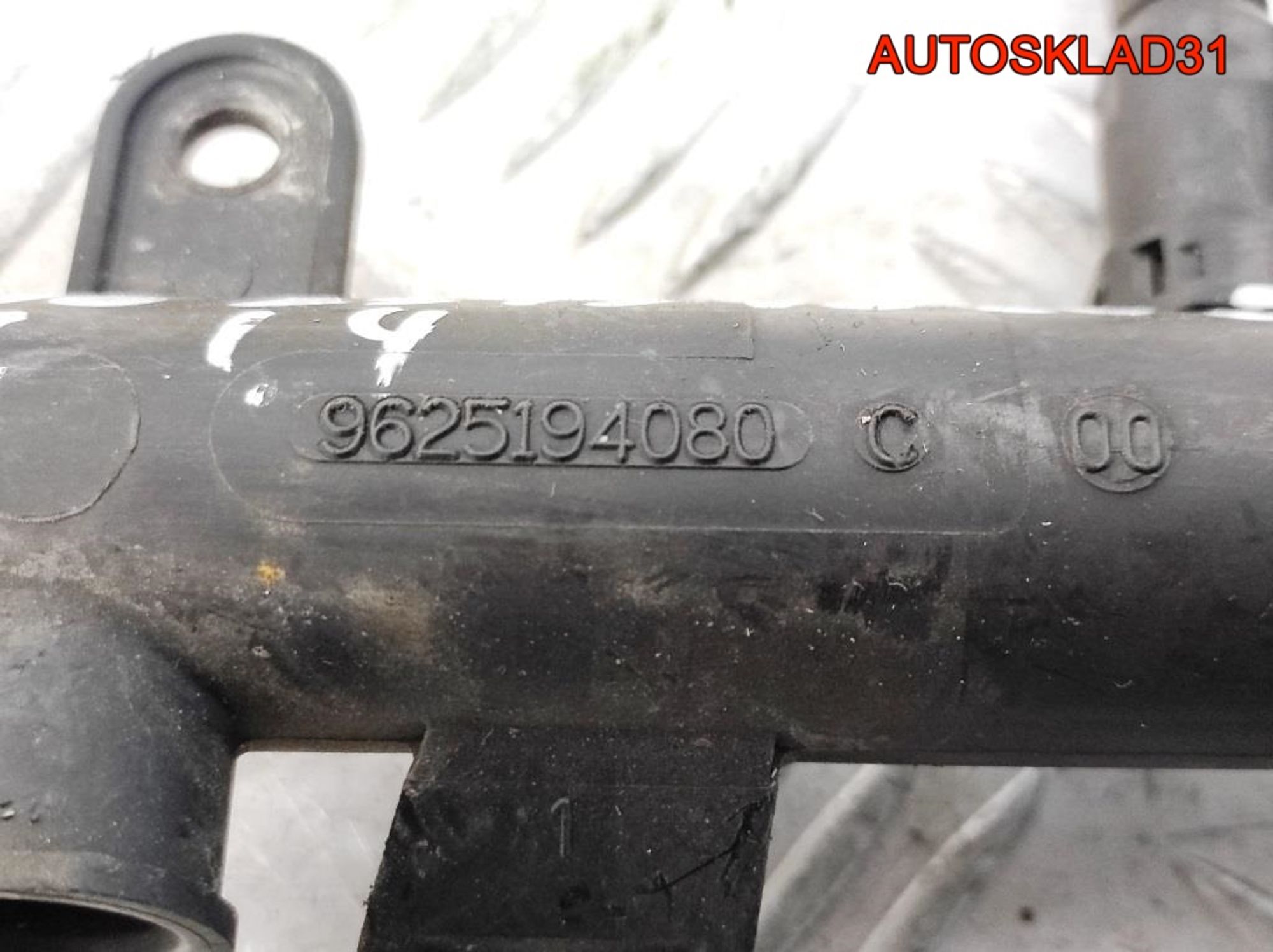 Рейка топливная Peugeot 206 1,4 KFU 9625194080, 900 рублей, Дубовое