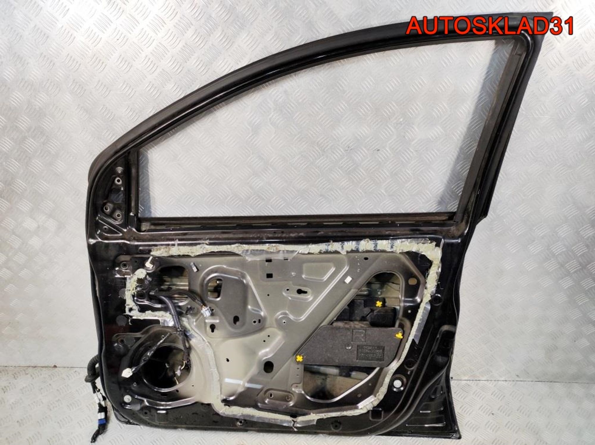 Дверь передняя правая Nissan Note E11 H01009U0M0, 12200 рублей, Дубовое