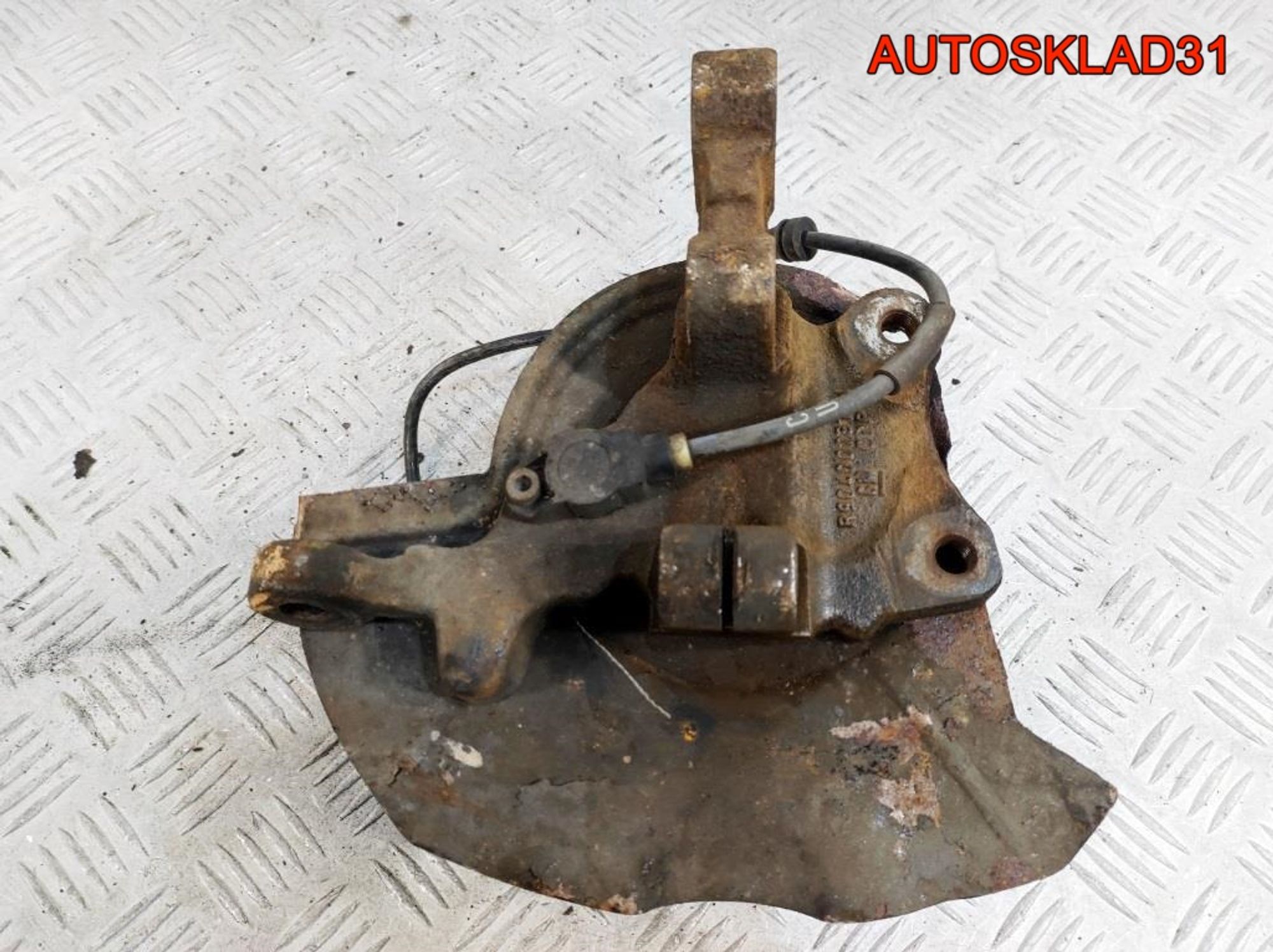 Кулак поворотный передний левый Opel Omega B, 1800 рублей, Дубовое