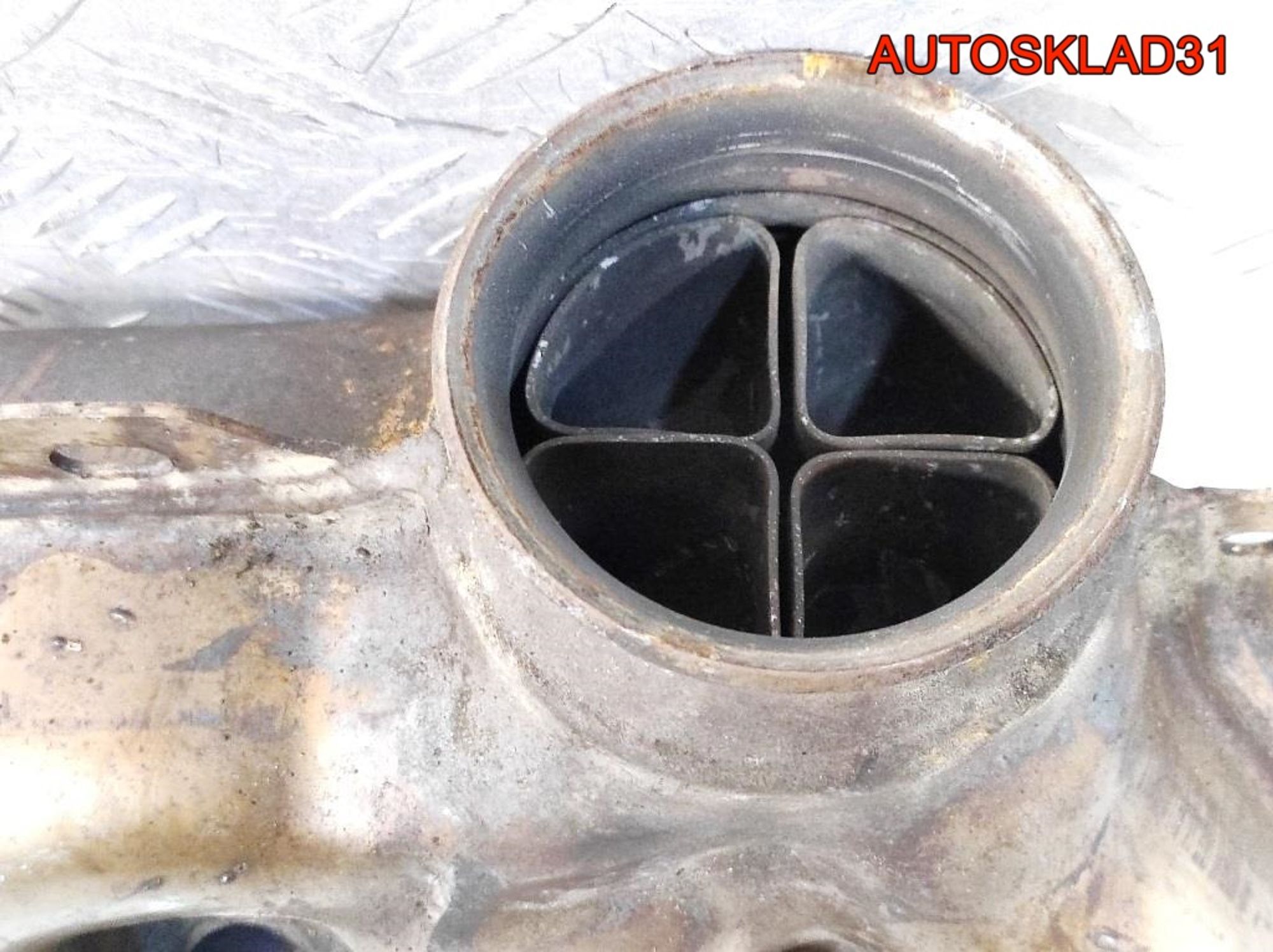 Коллектор выпускной Citroen C5 1,8 EW7J4 Бензин, 900 рублей, Дубовое