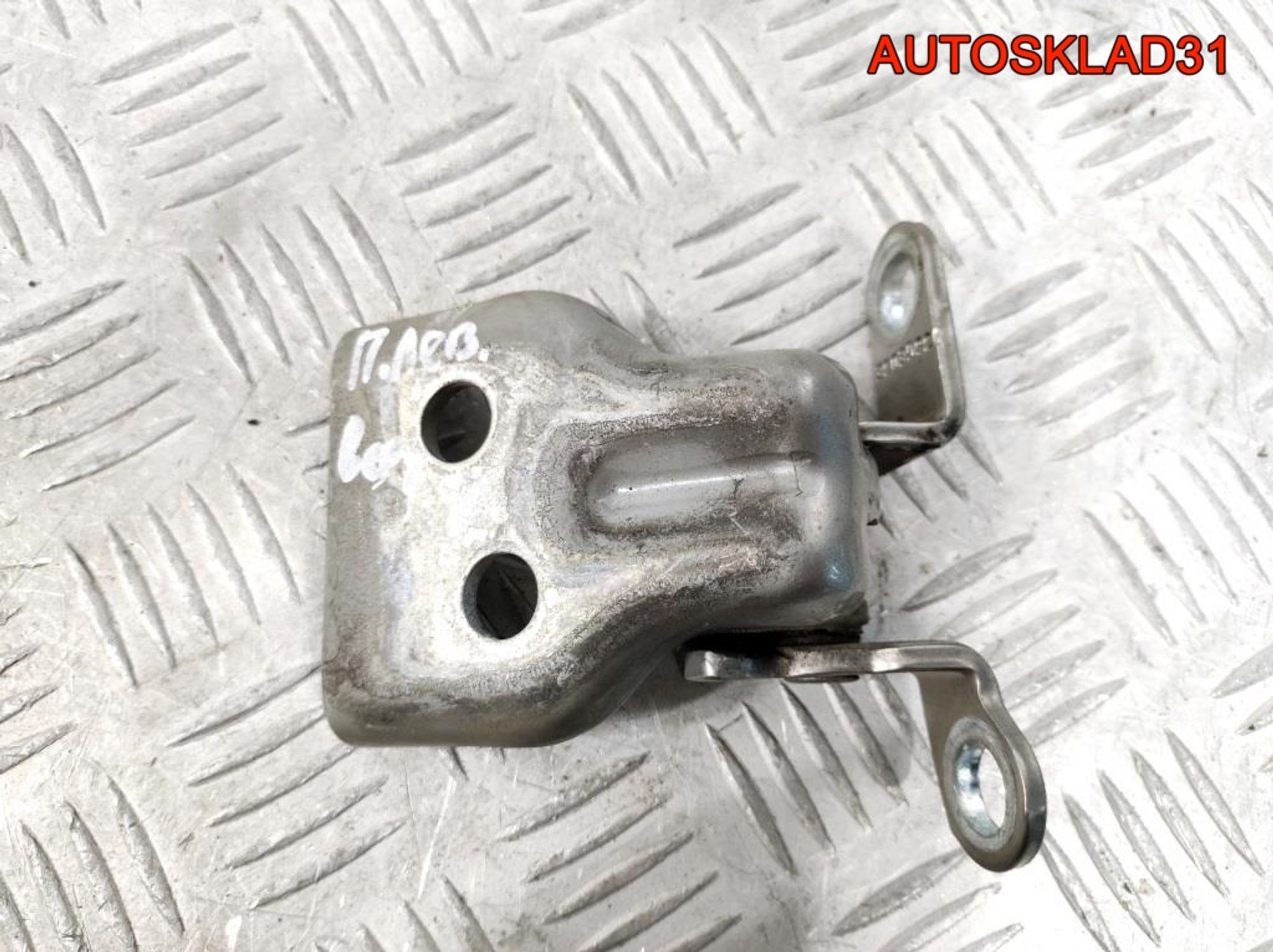 Петля двери передняя левая верхняя Ford Fusion, 900 рублей, Дубовое