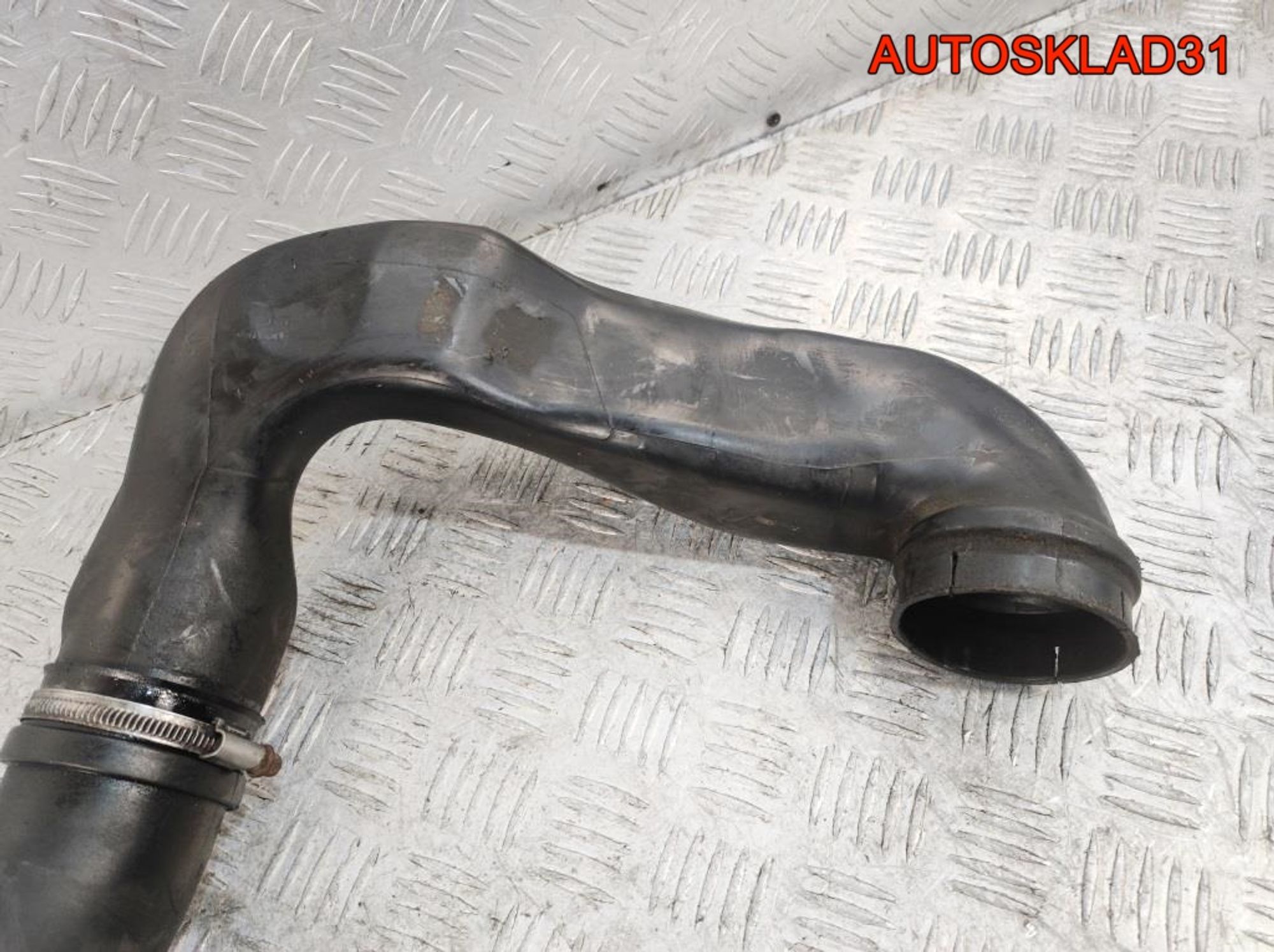 Патрубок воздушного фильтра Opel Astra H 55559548, 1000 рублей, Дубовое