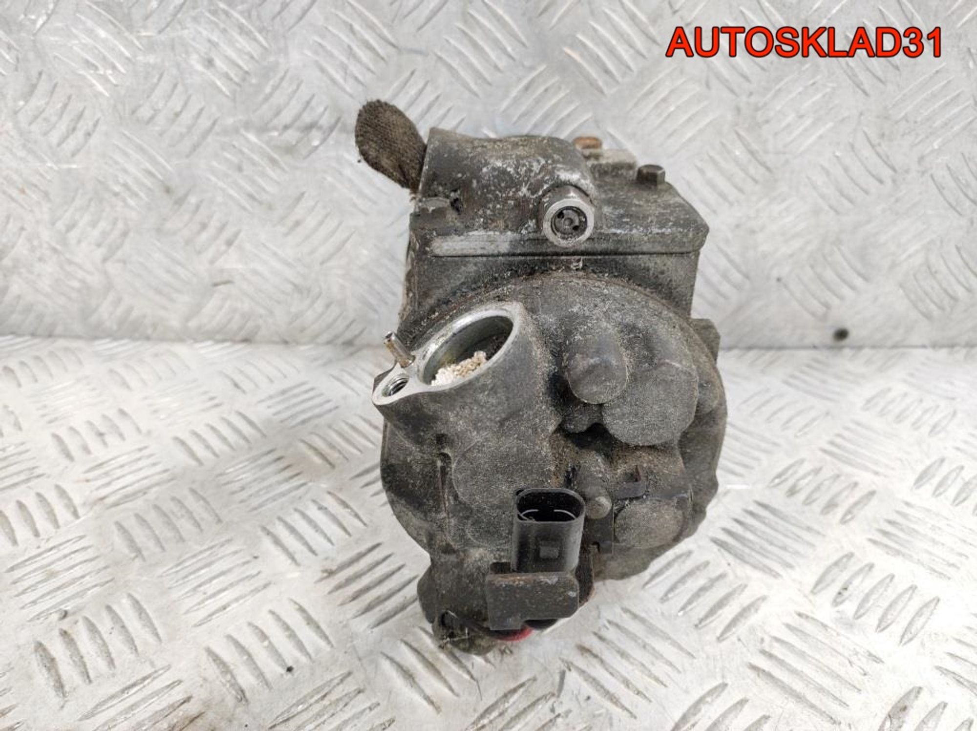 Компрессор кондиционера VW Bora 1,6 BAD 6Q0820803D, 3500 рублей, Дубовое