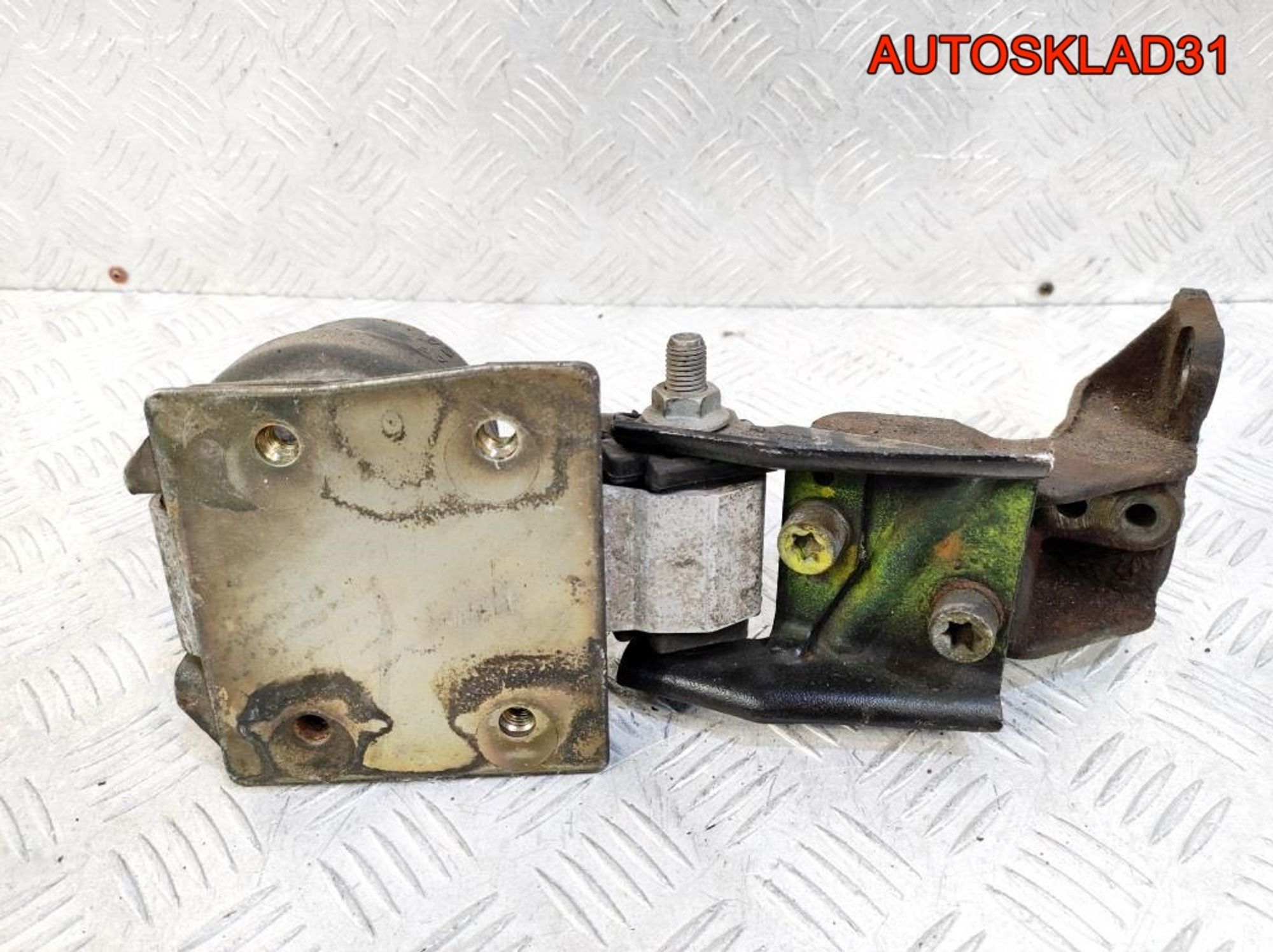 Опора двигателя левая VW Sharan 7M0199131AF, 3300 рублей, Дубовое